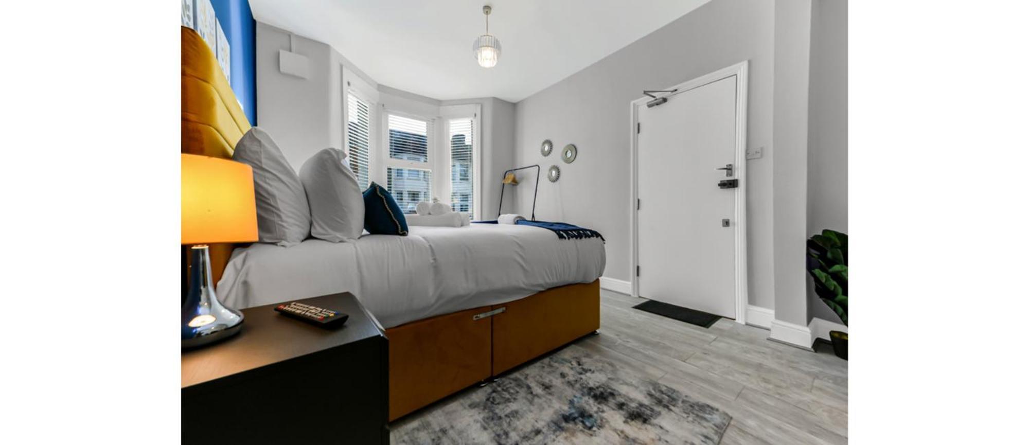 Terrific 1 Bd Flat In Apartment *