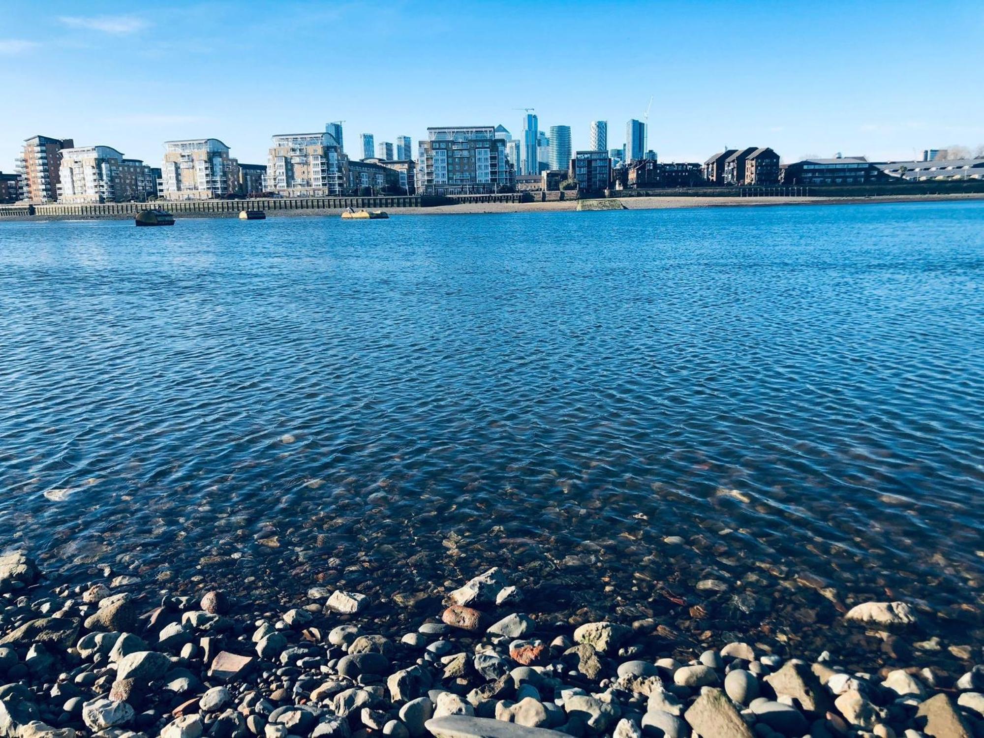 Greenwich With A River View & Balcony Near The 02 Arena & North Greenwich With Free Wifi & Fast Links Into Londen