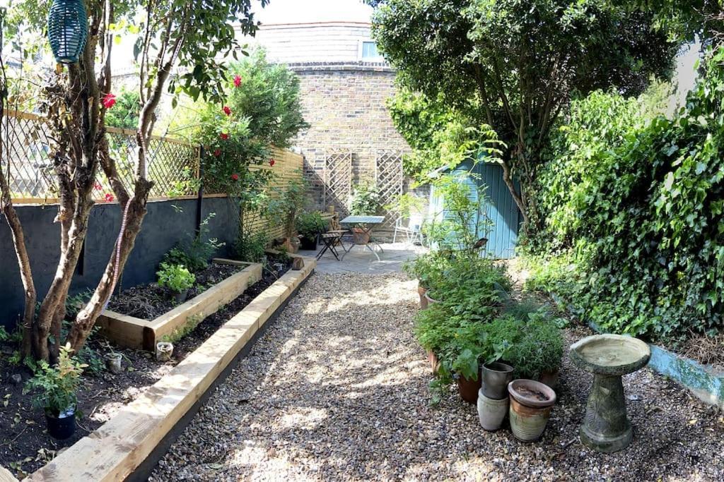 Appartement Kensal - Garden Retreat *