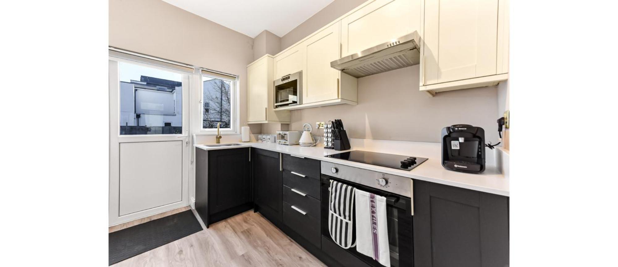Serene, Stylish, Spacious Brand New For 2023! Apartamento Londres