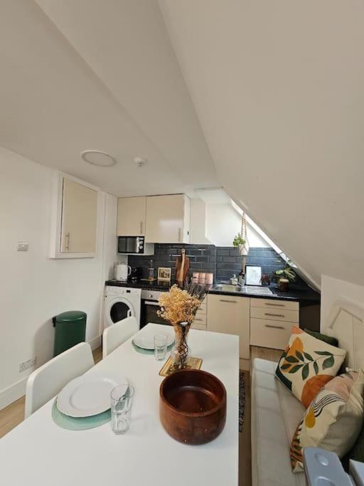 West Kensington Bright Flat London