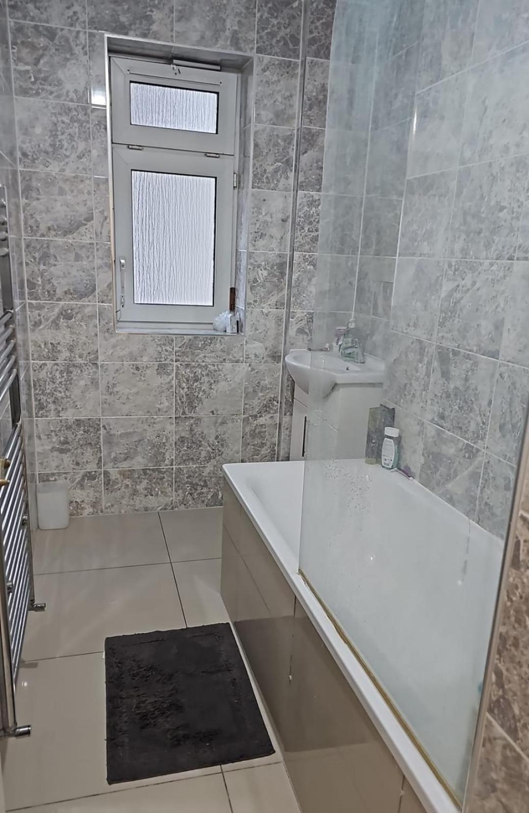 Guest house E1 *