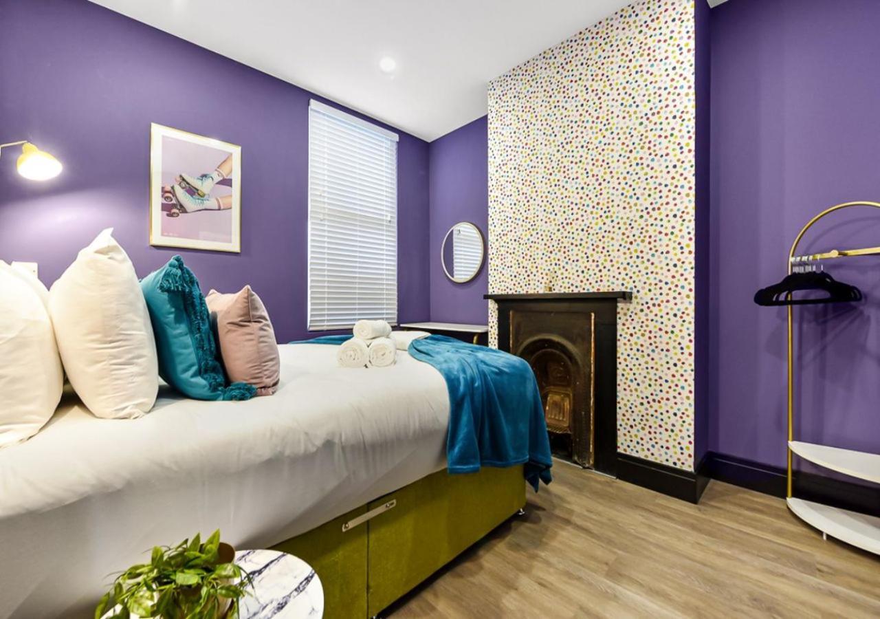 Bright & Colourful House - For A Large Groups Appartement