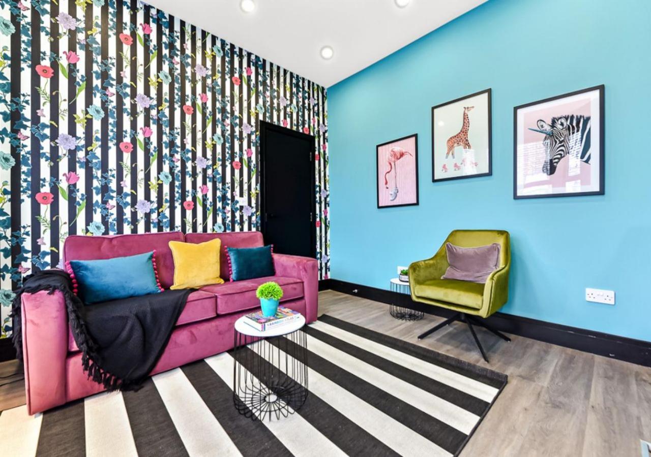Bright & Colourful House - For A Large Groups * Londen