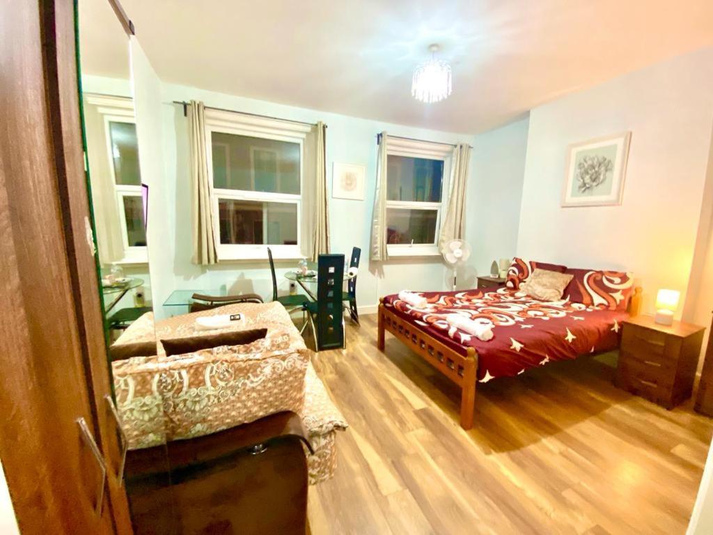 Stylish One Bed Studio Flat Edgware Road In Central *