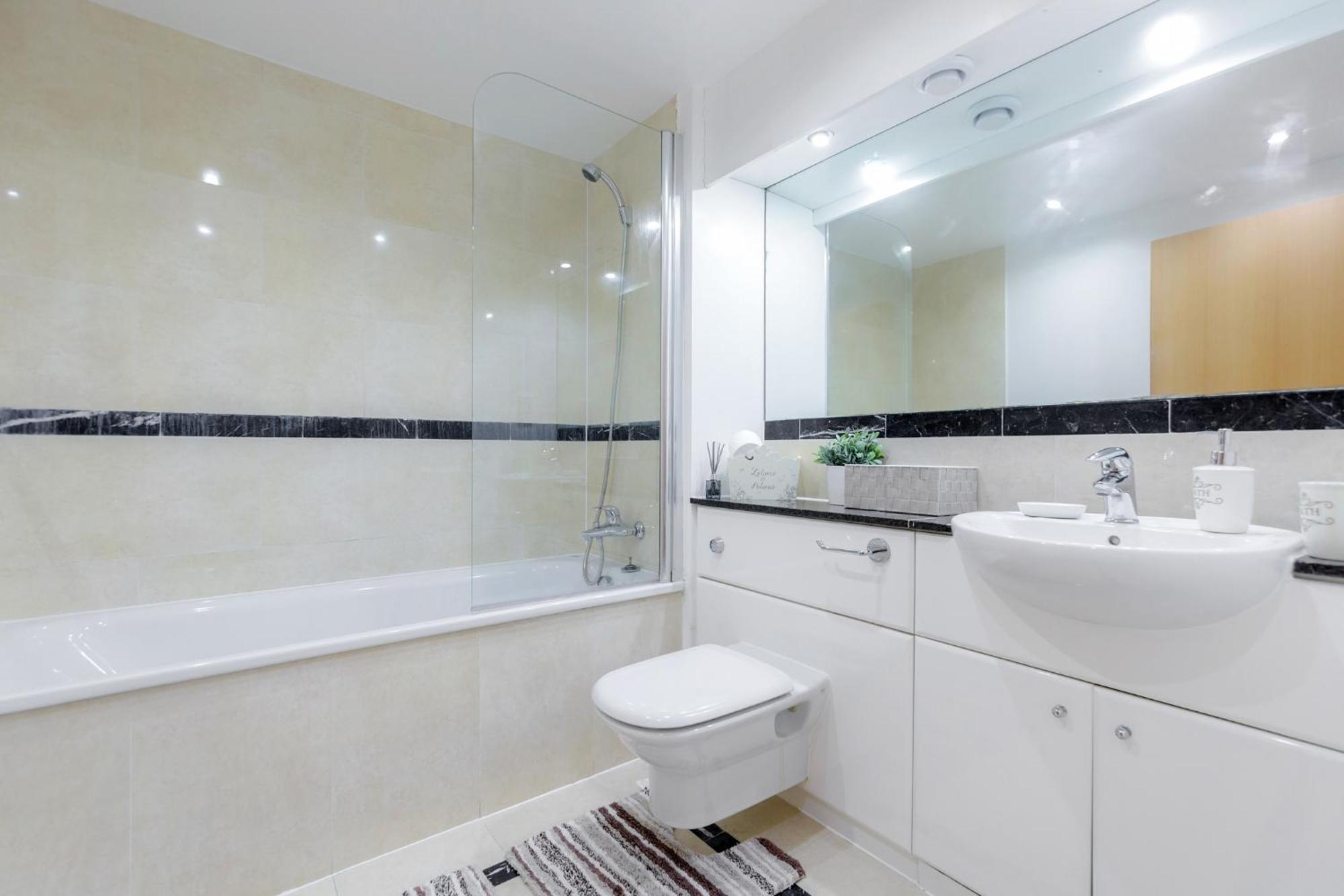 Apartment 2&3 Bedrooms Near Excel - Modern Spacious For Larger Groups *