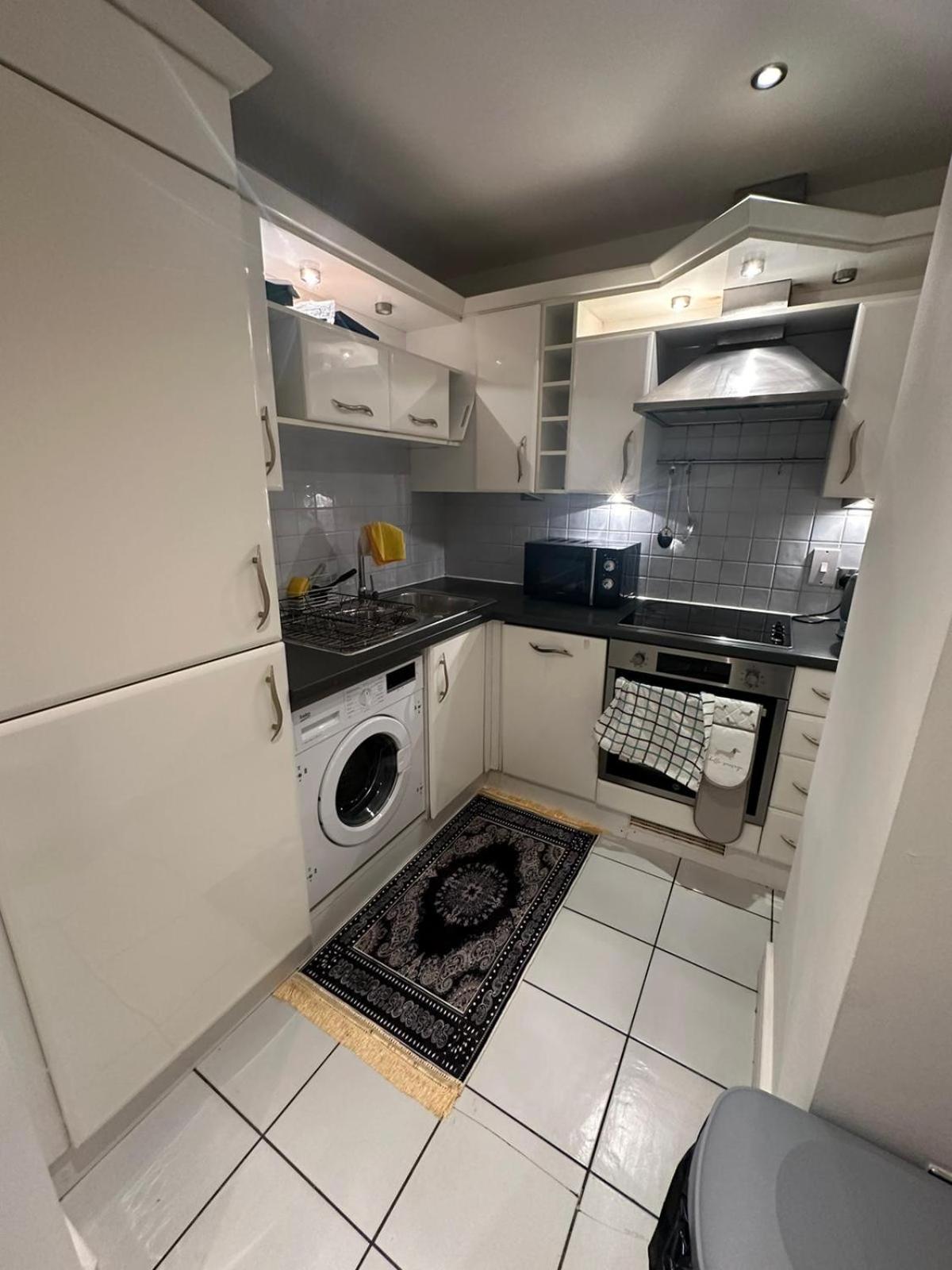 Cozzy Apartment London