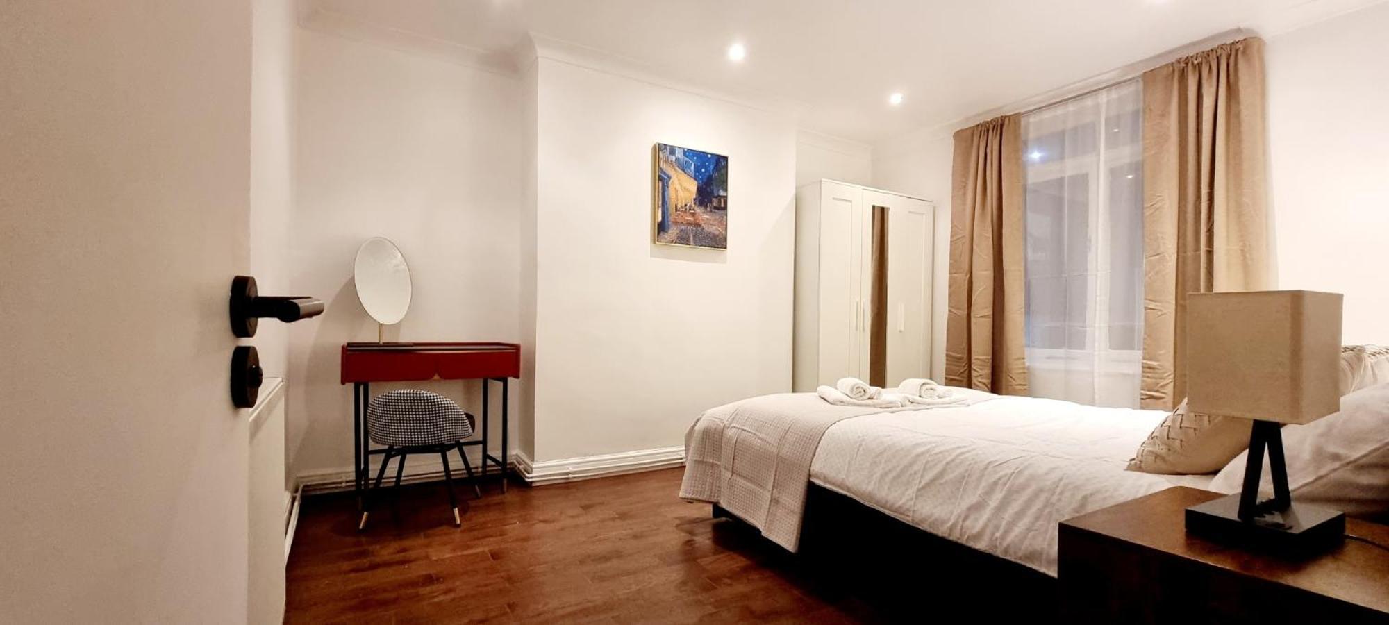 Apartment Charming Victorian With Aircon In