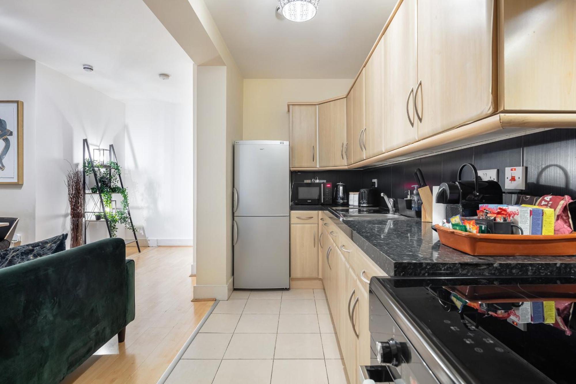 Elegant Kensington With Patio Apartment London