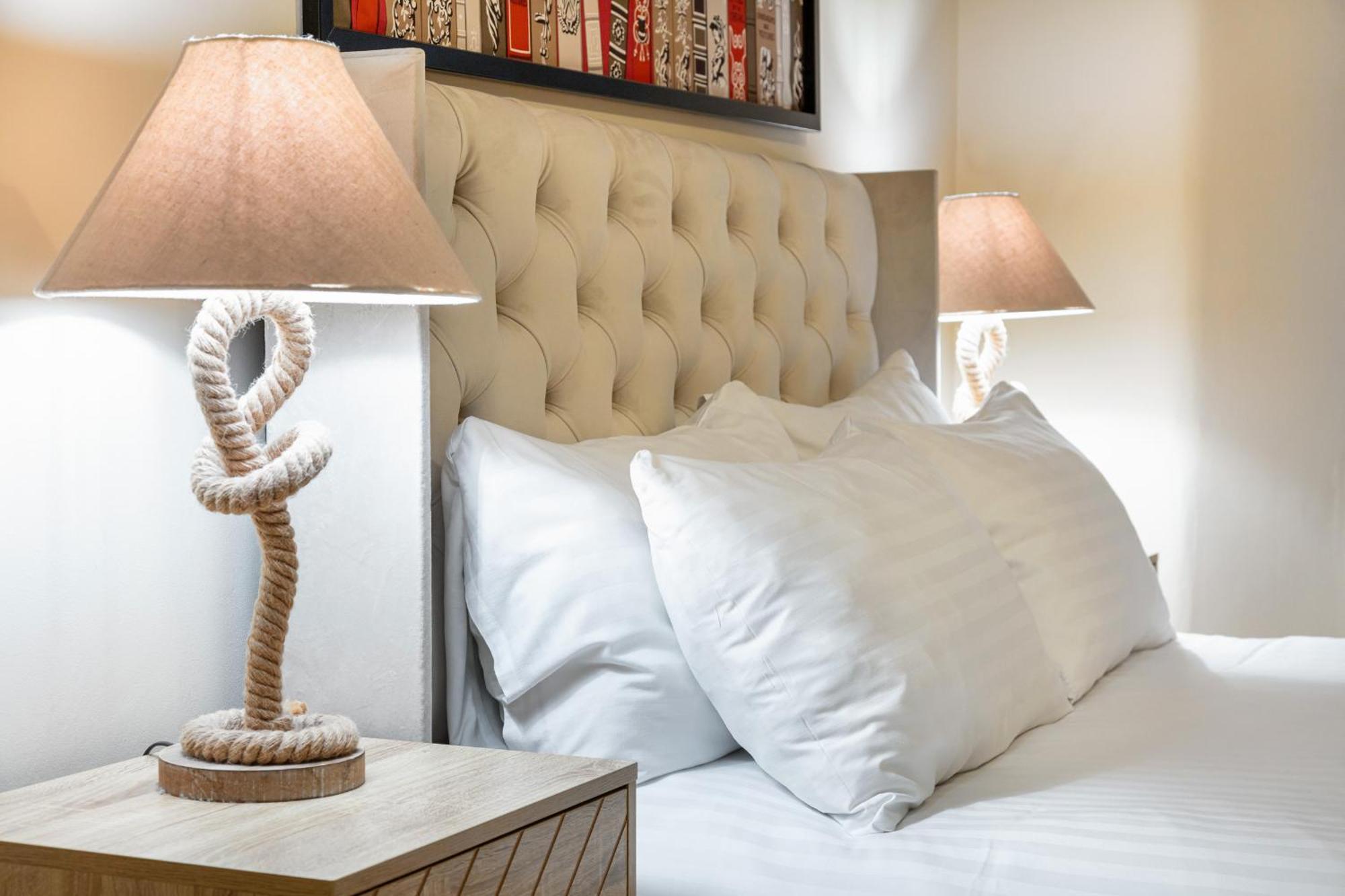 Elegant Kensington With Patio London