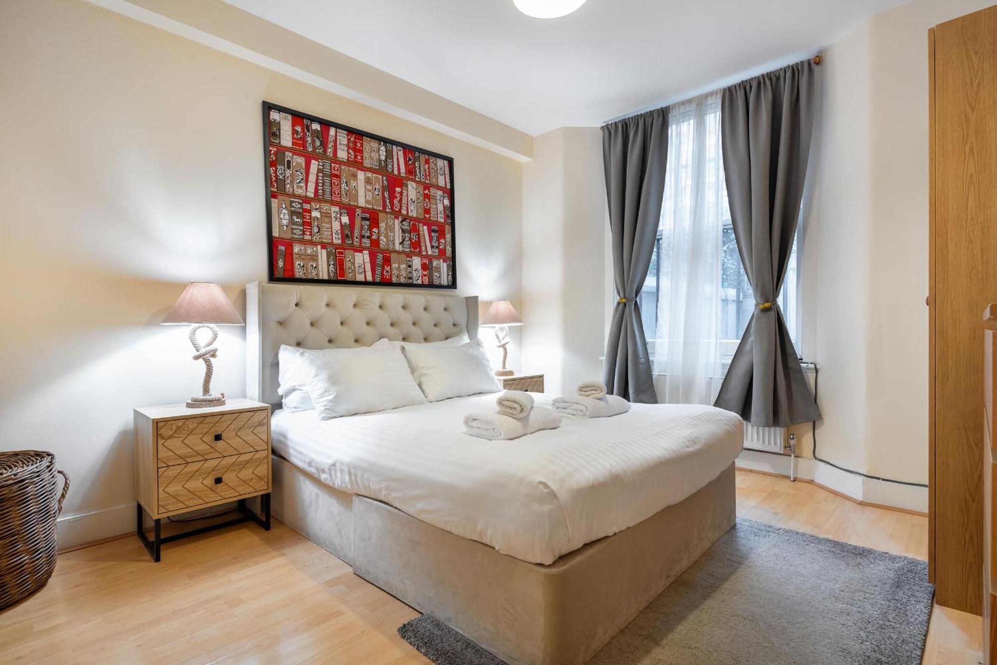 Elegant Kensington With Patio * London