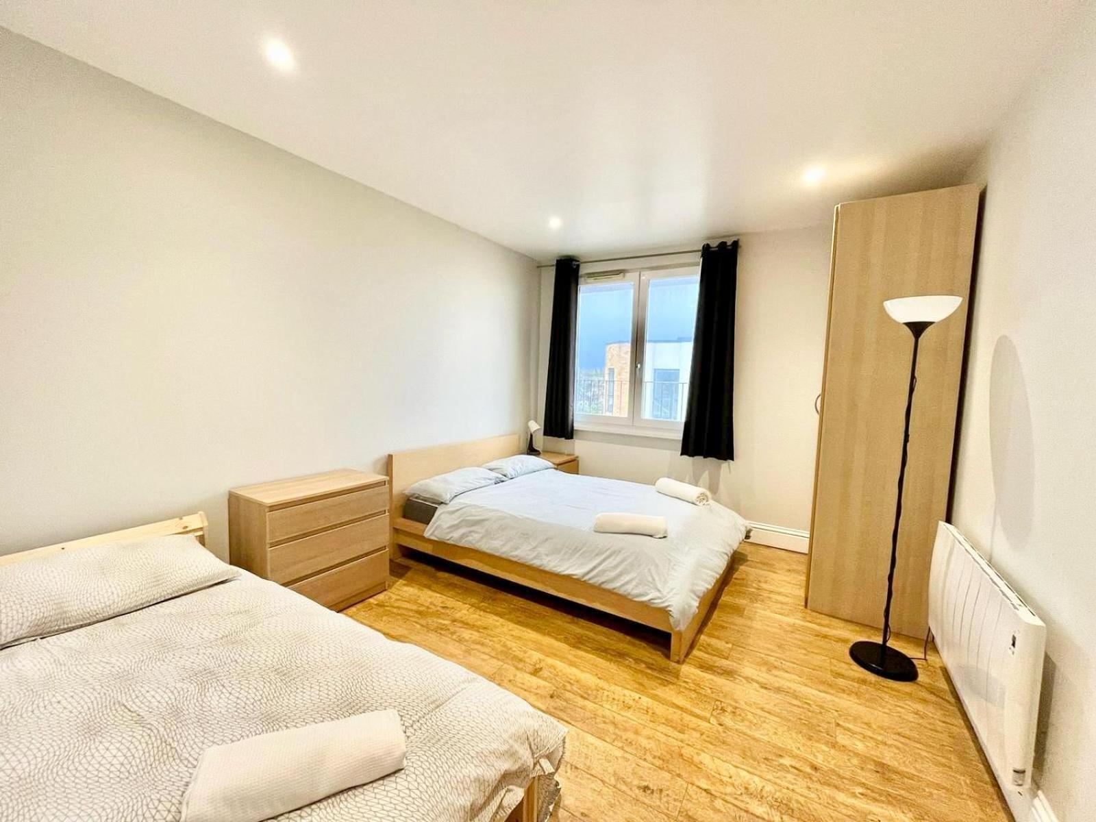 Modern Flat Near Transports Apartment London