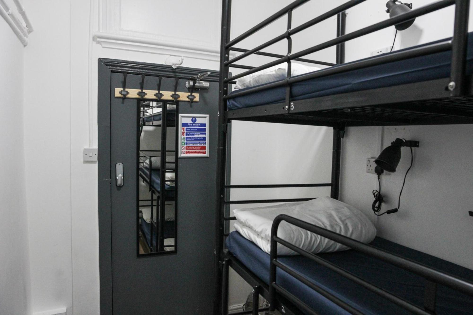 Hostel Onefam Waterloo 18-36 Years Old *