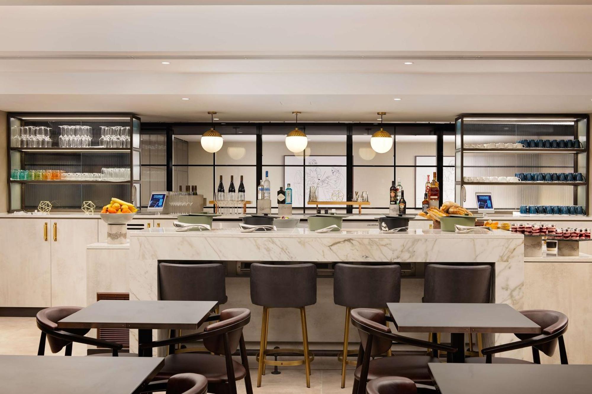 Hilton Metropole Hotel 4*