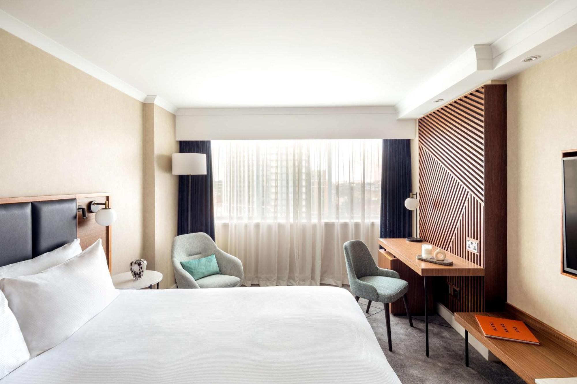 Hilton Metropole Hotel 4*