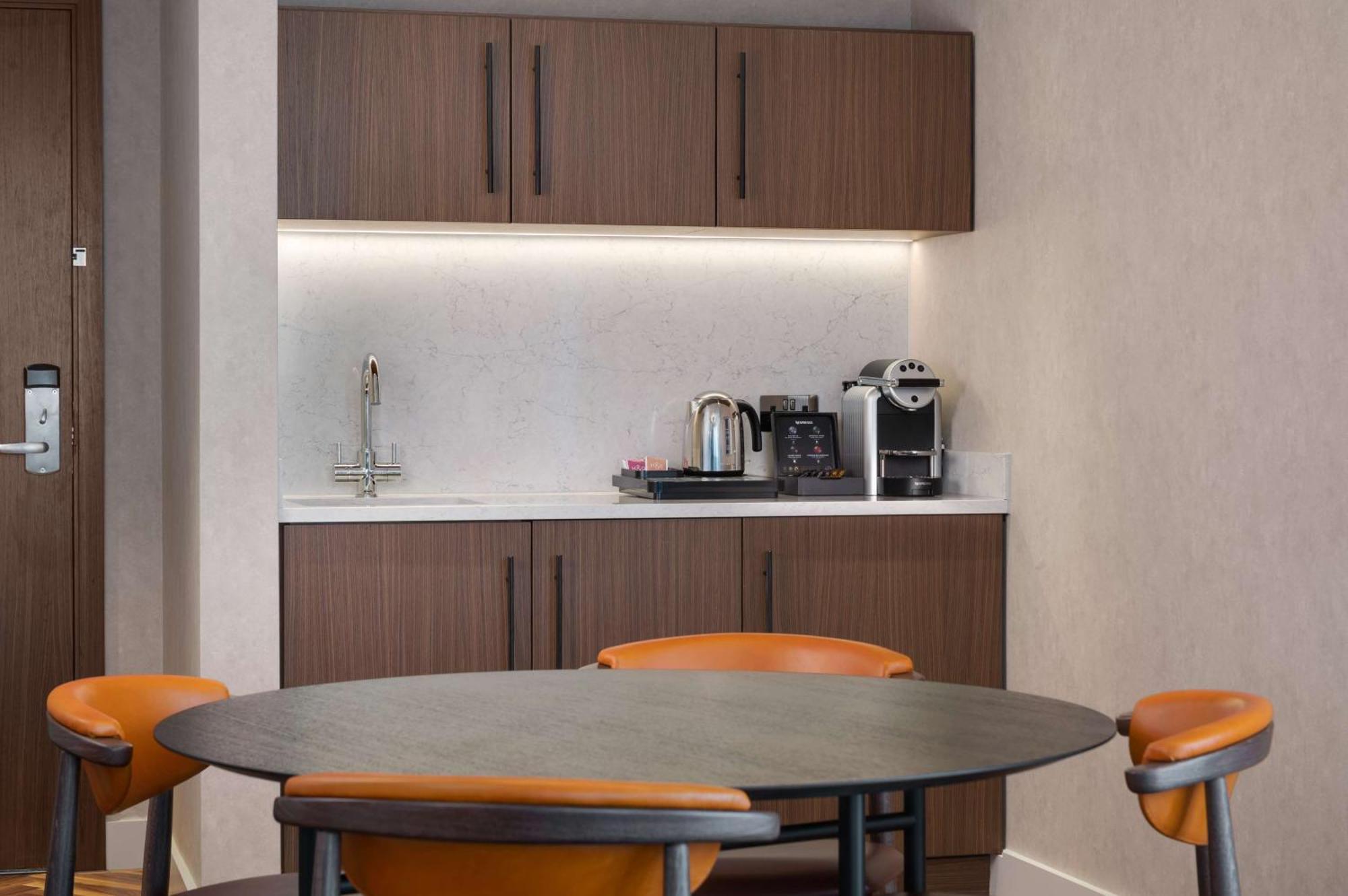 Hilton Metropole 4* London