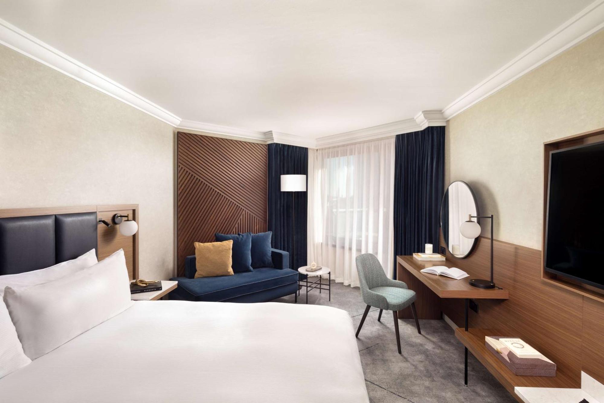 Hilton Metropole London