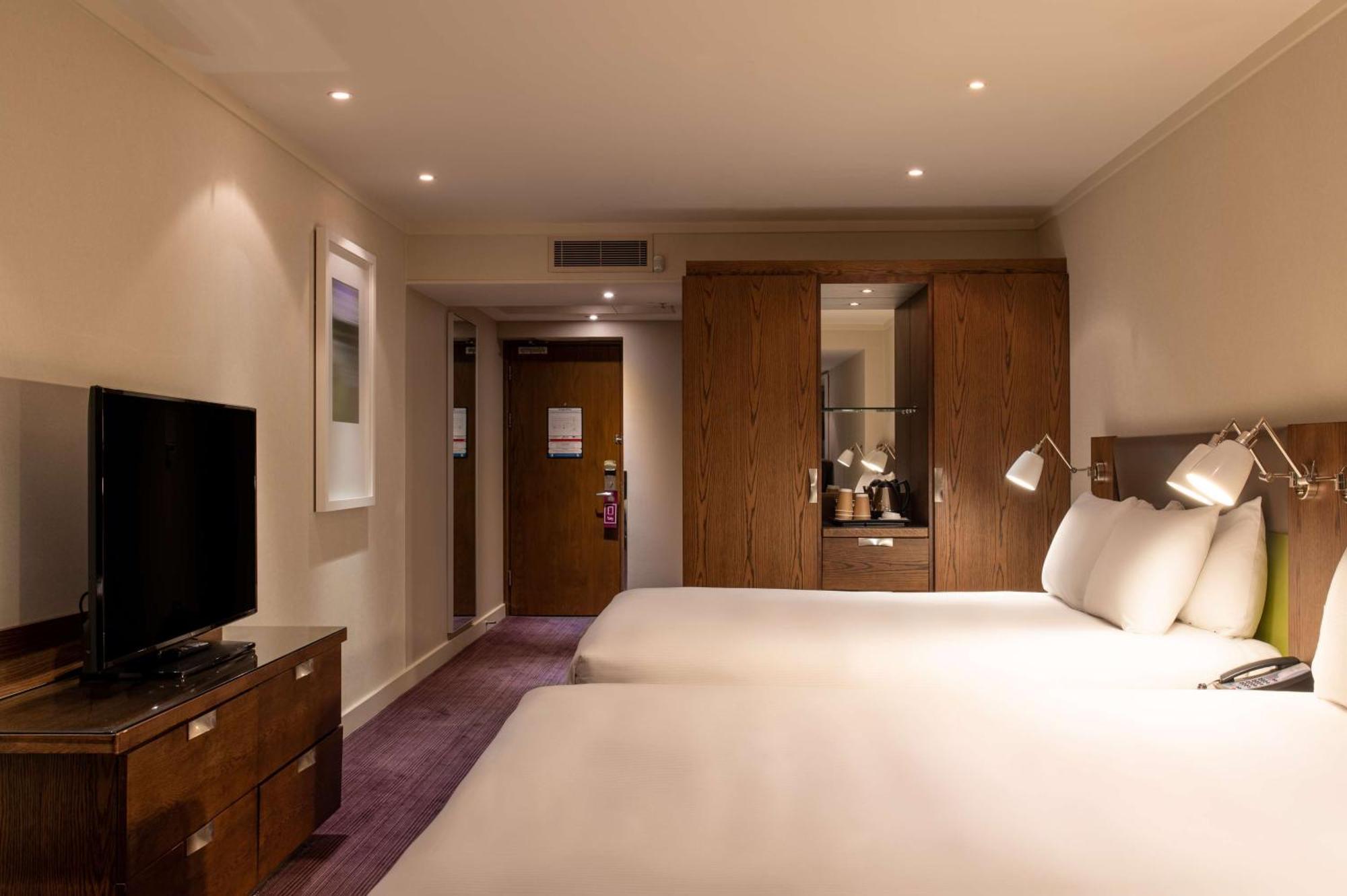 Hilton Metropole 4* London