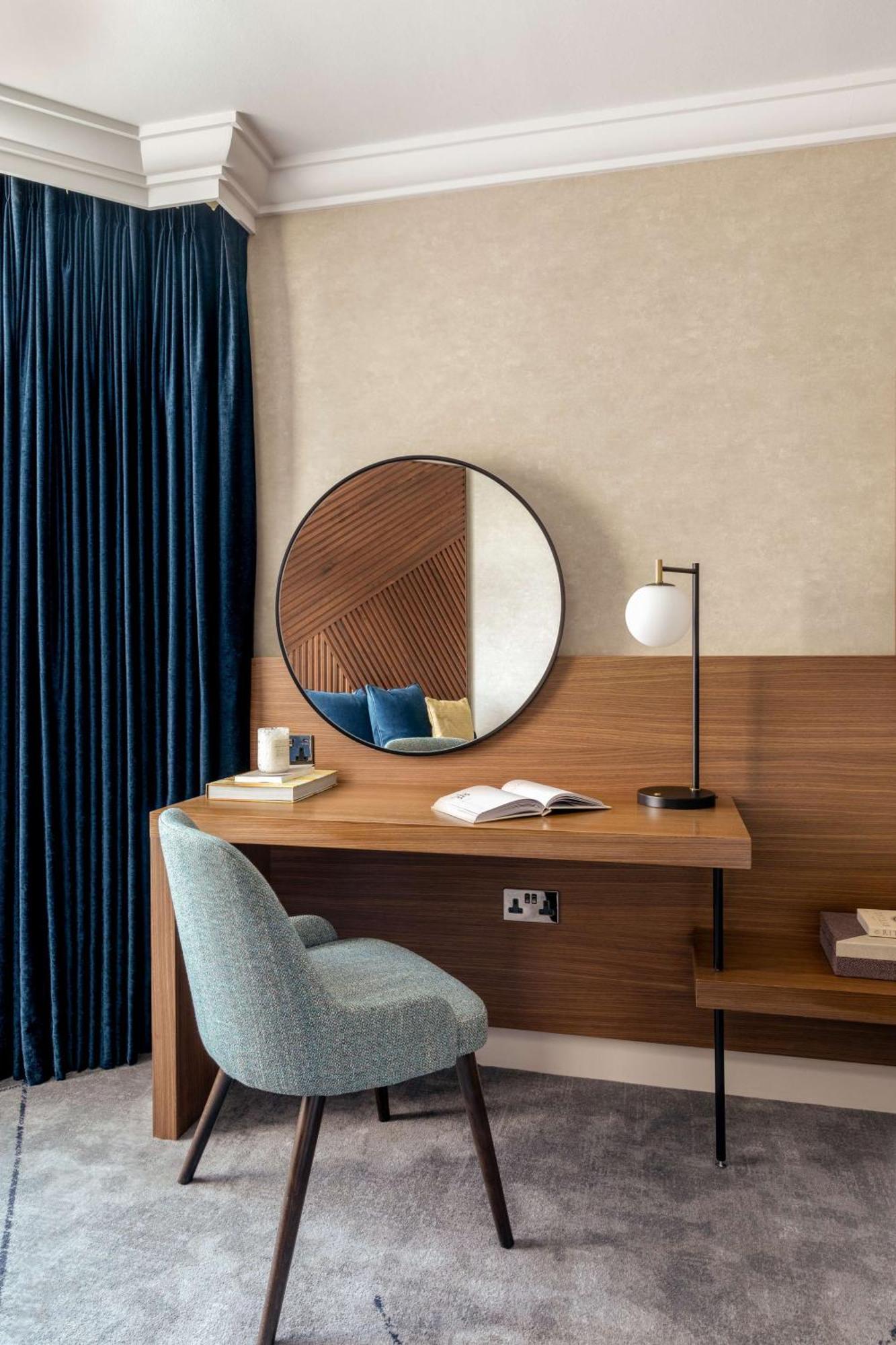 Hilton Metropole 4* London