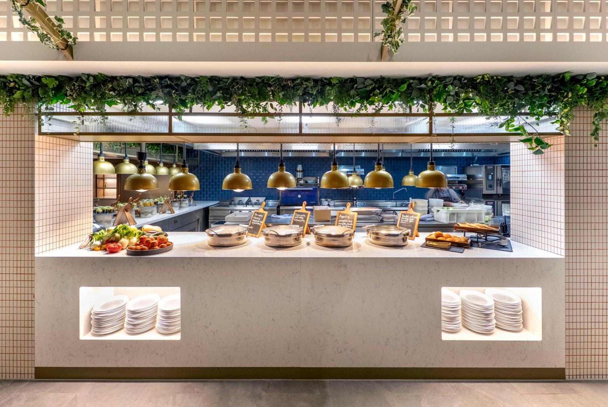 Hilton Metropole 4* London