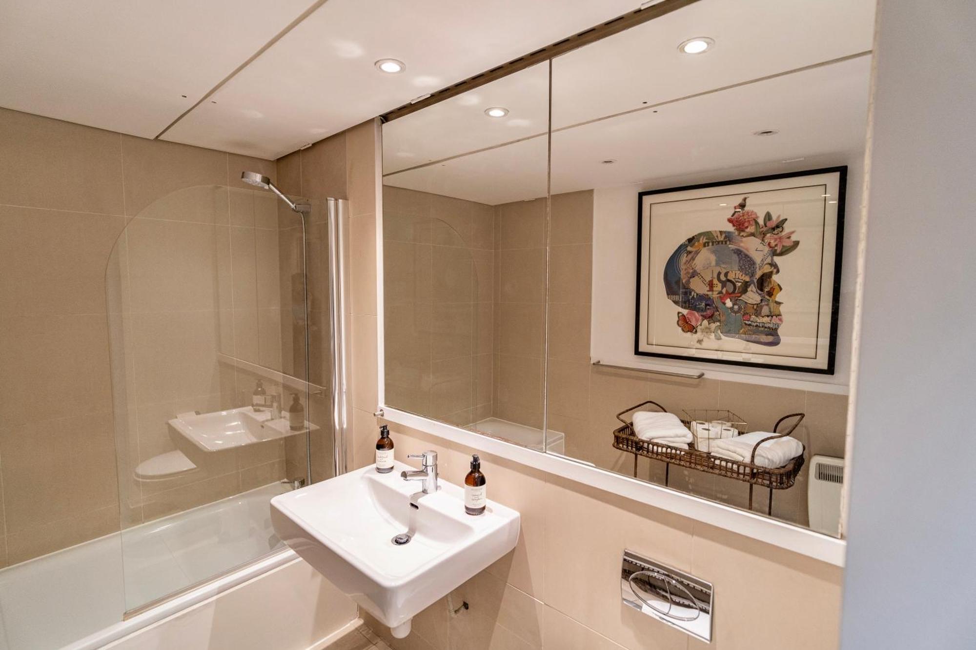 Appartement Spacious West End Duplex Apartment, W1 *