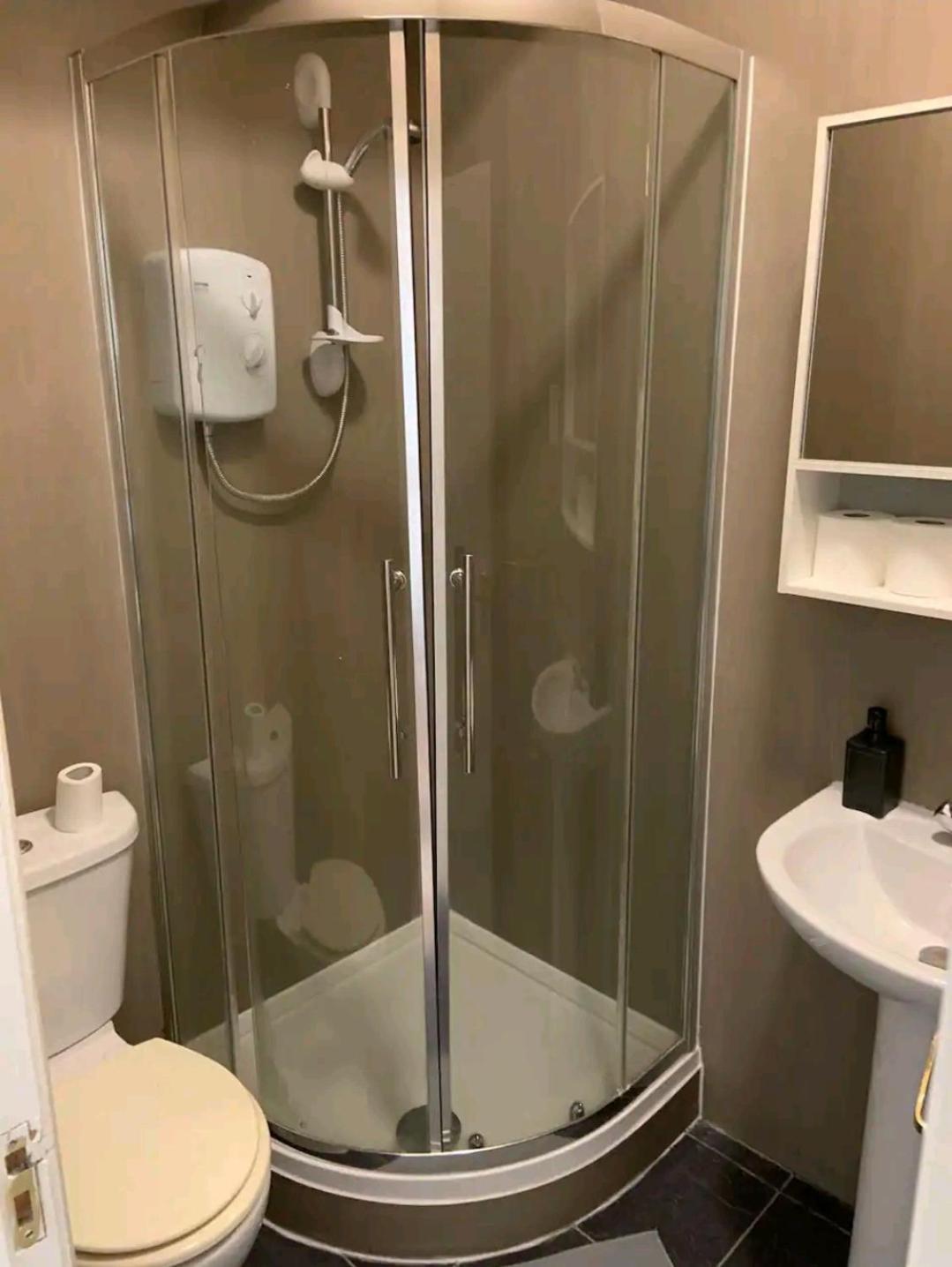 Affordable In Shared Flat, Bridge *