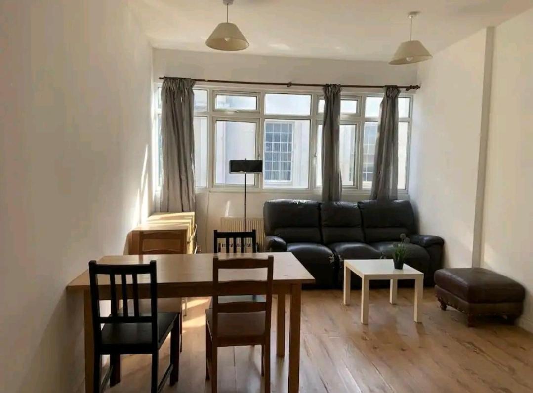 Habitación en casa particular Affordable In Shared Flat, Bridge Londres