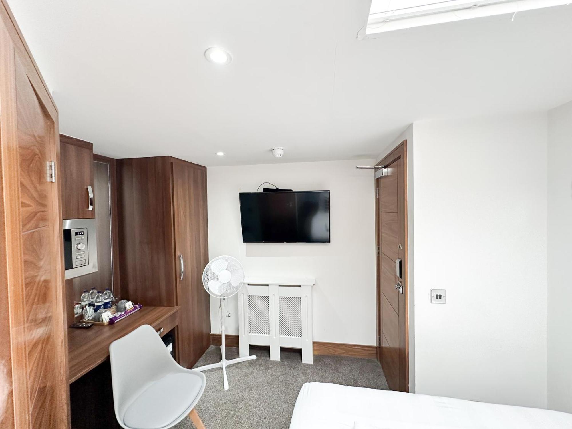 205 Earls Court Gasthuis *