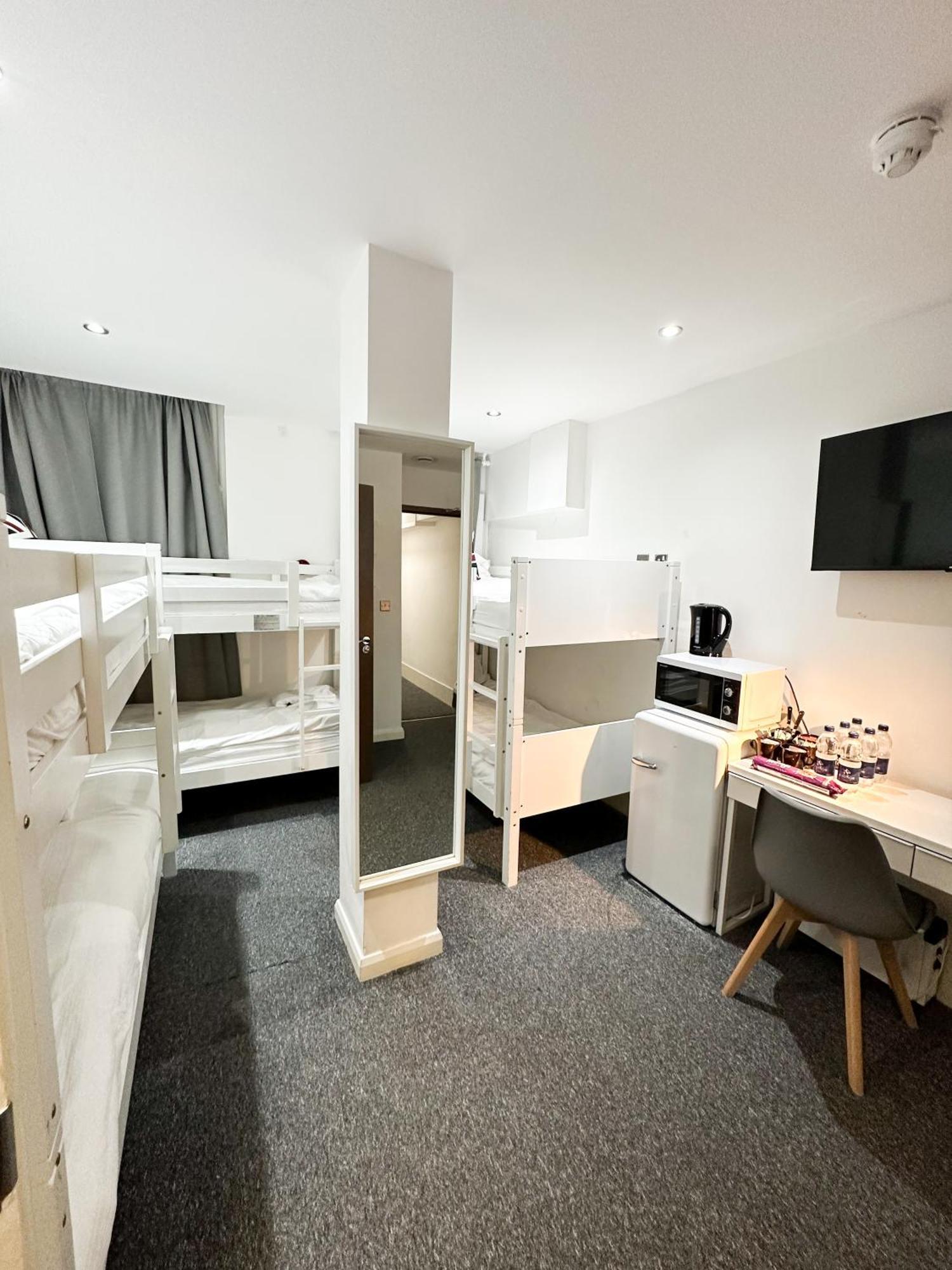Gasthuis 205 Earls Court *