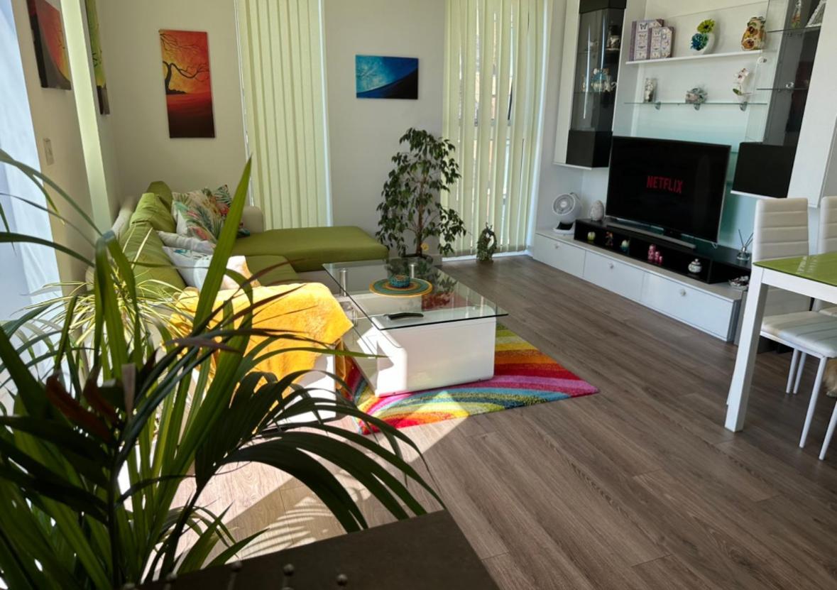 Spacious 2 Bed Flat Next To Elizabeth Line * Londres