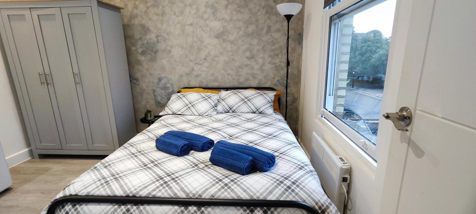Modern In Stoke Newington Apartment London