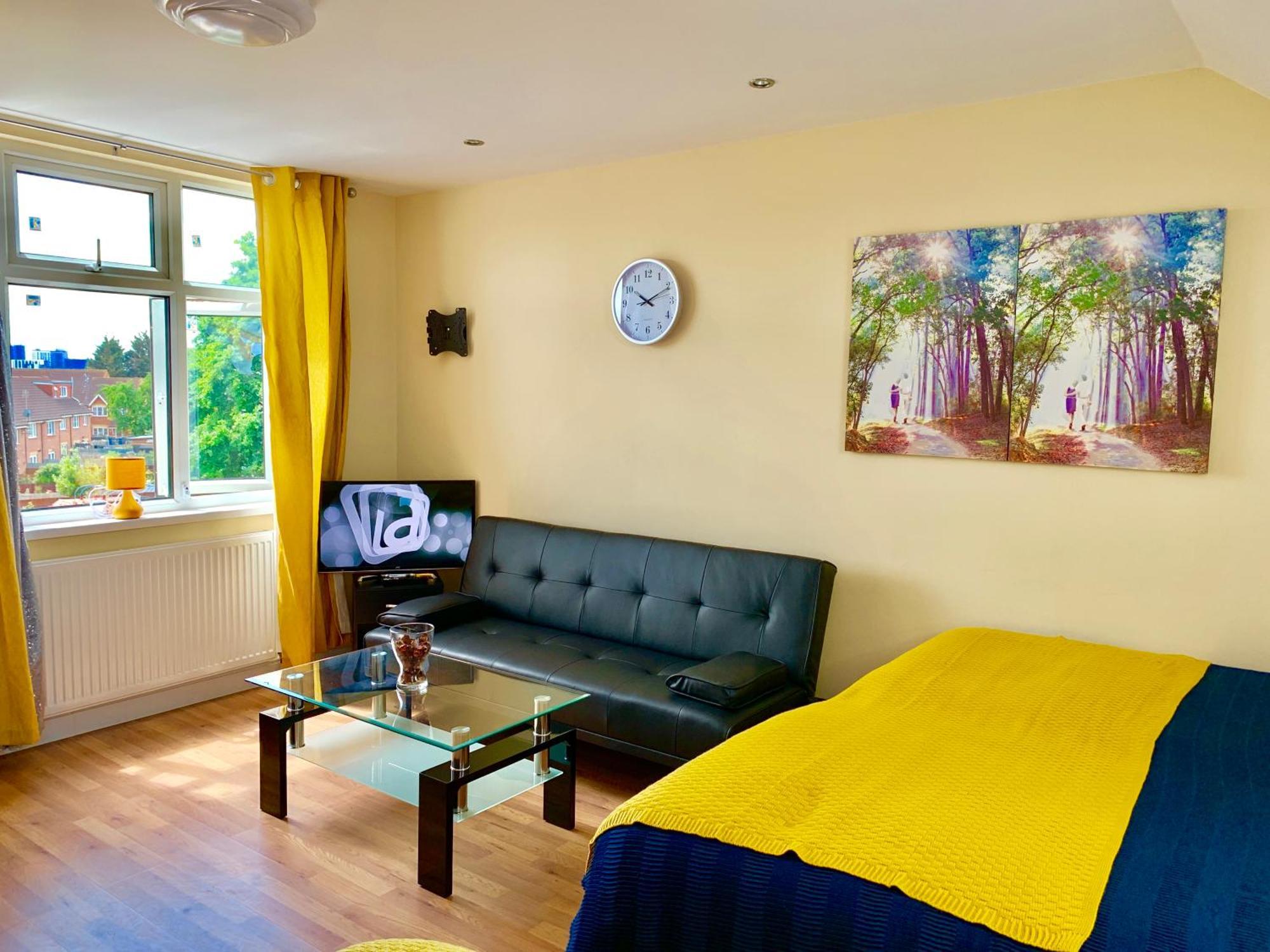 Apartments, Private Bathroom, Kitchenette, Parking, Np7 Apartment