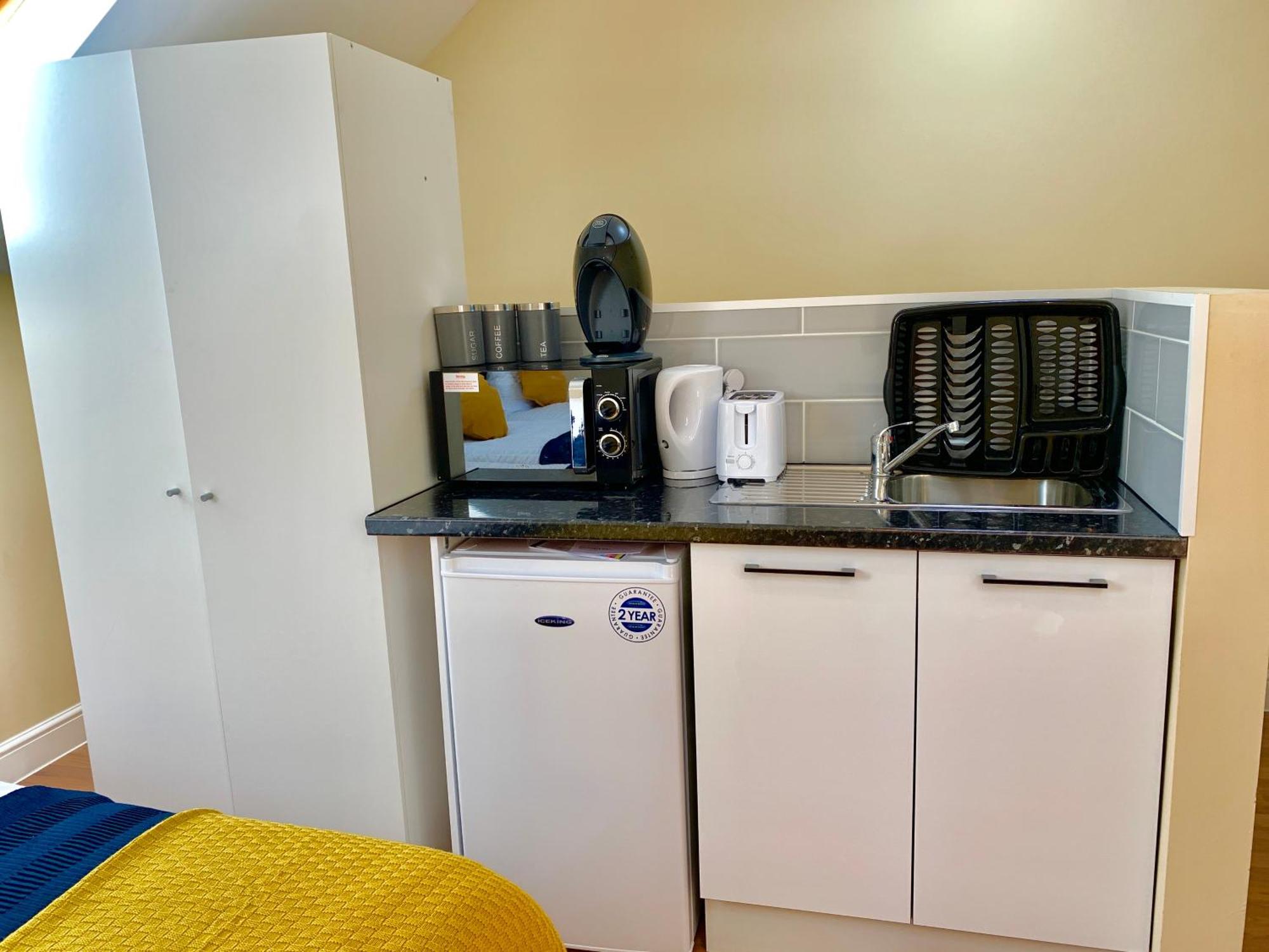 Apartments, Private Bathroom, Kitchenette, Parking, Np7 Apartment London