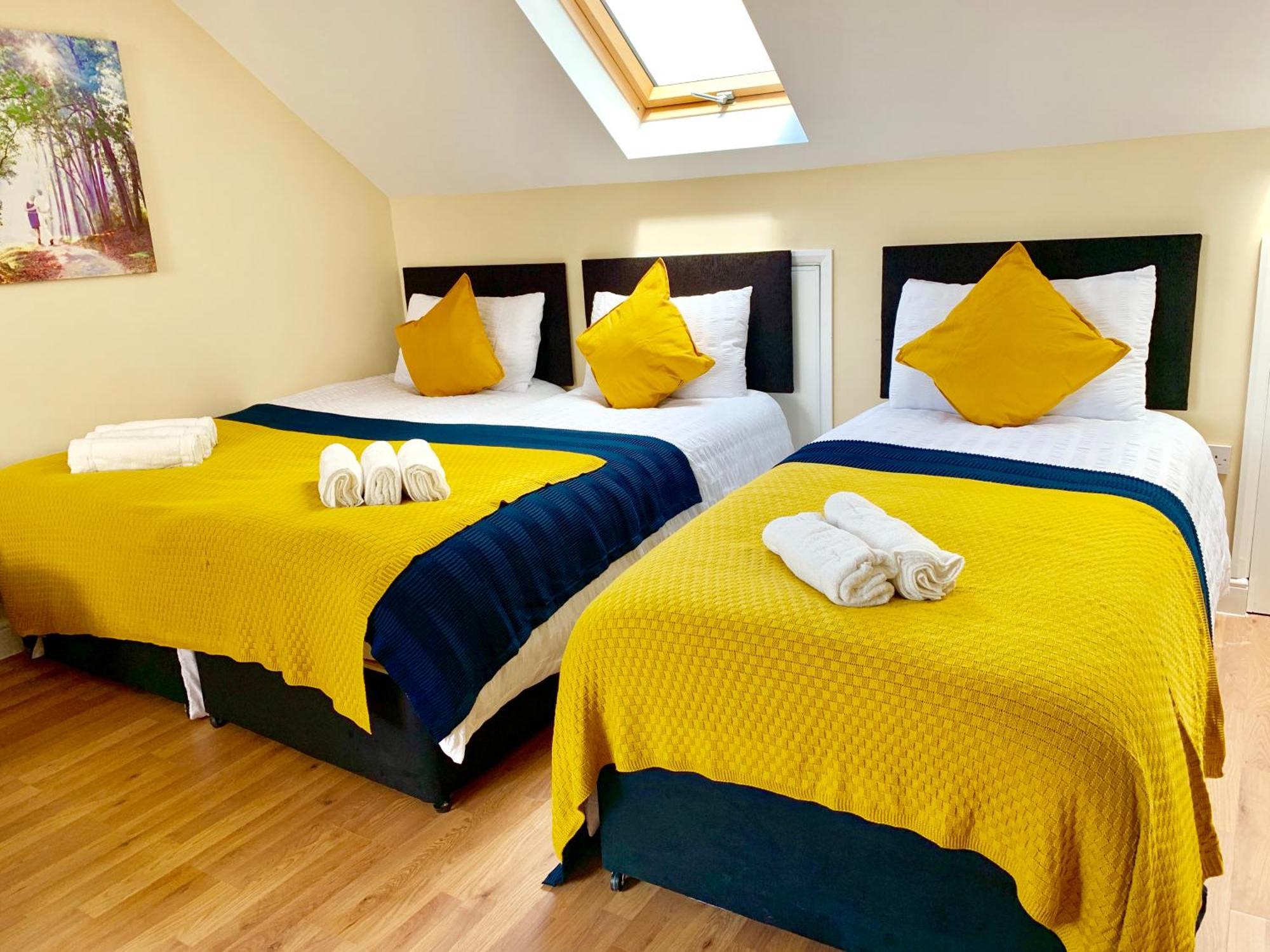 Apartment Apartments, Private Bathroom, Kitchenette, Parking, Np7 *