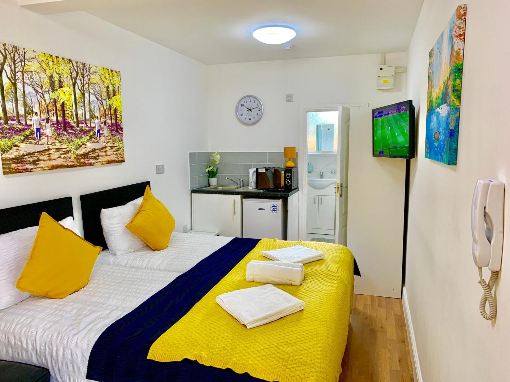Appartement Apartments, Private Bathroom, Kitchenette, Parking, Np2 Londen