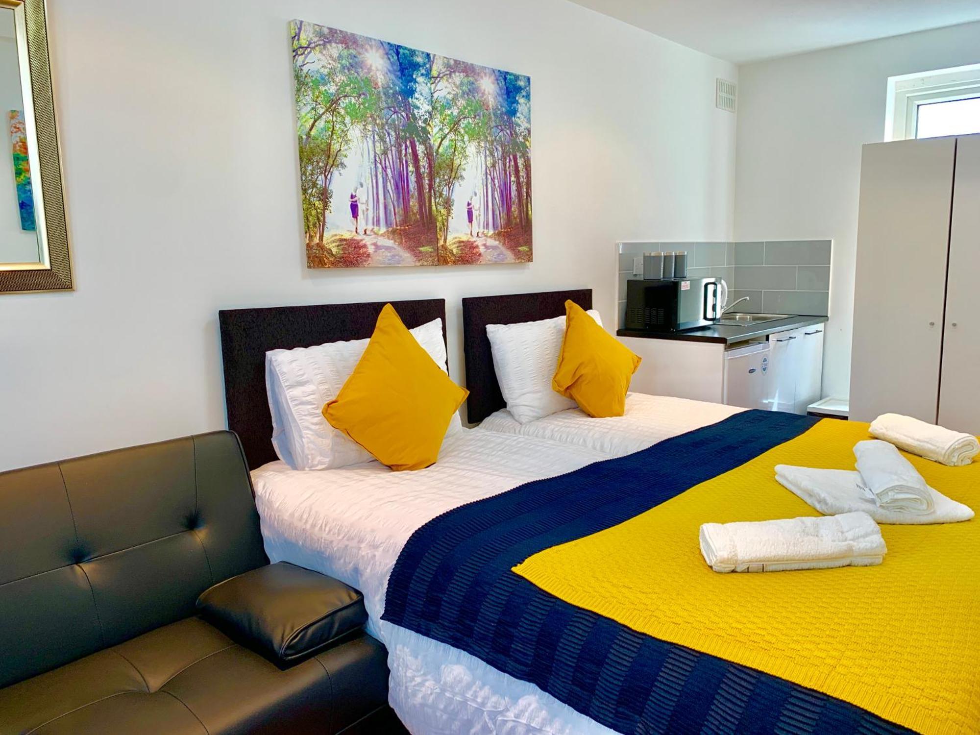 Apartments, Private Bathroom, Kitchenette, Parking, Np2 Londen