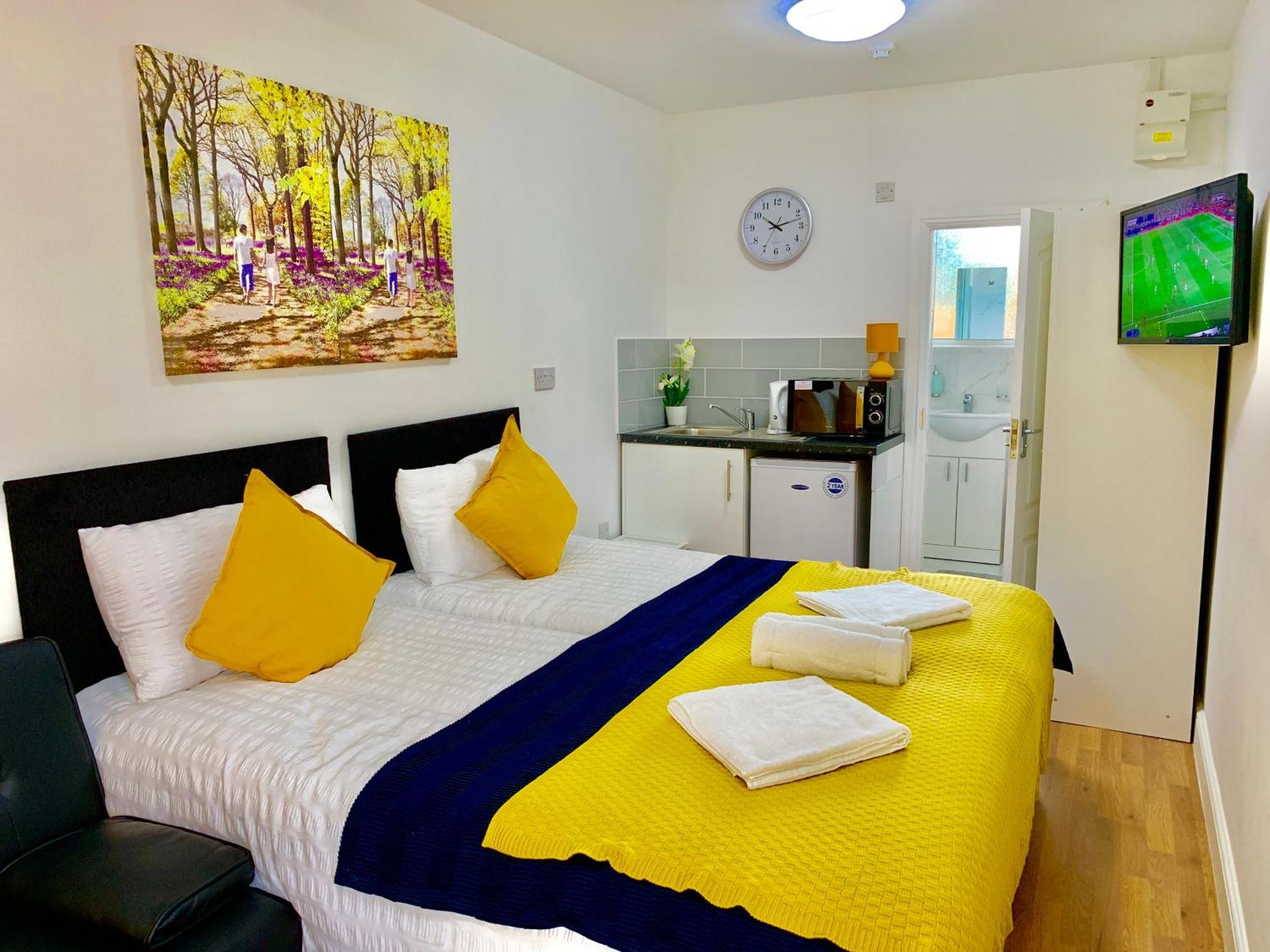 Apartments, Private Bathroom, Kitchenette, Parking, Np2 Londen
