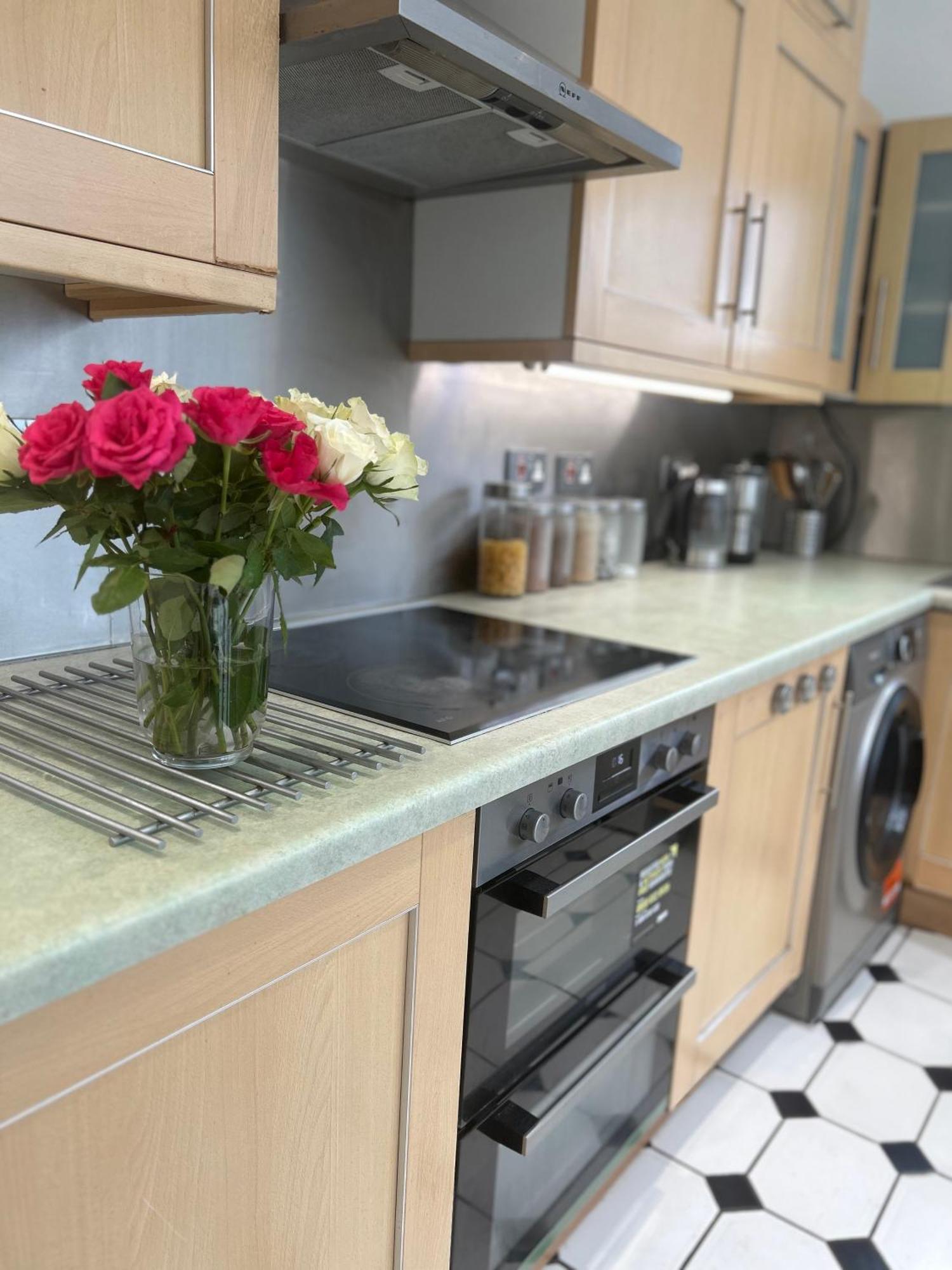 Great 5-bedroom House In Thornton Road Sleeps 14+ Londres