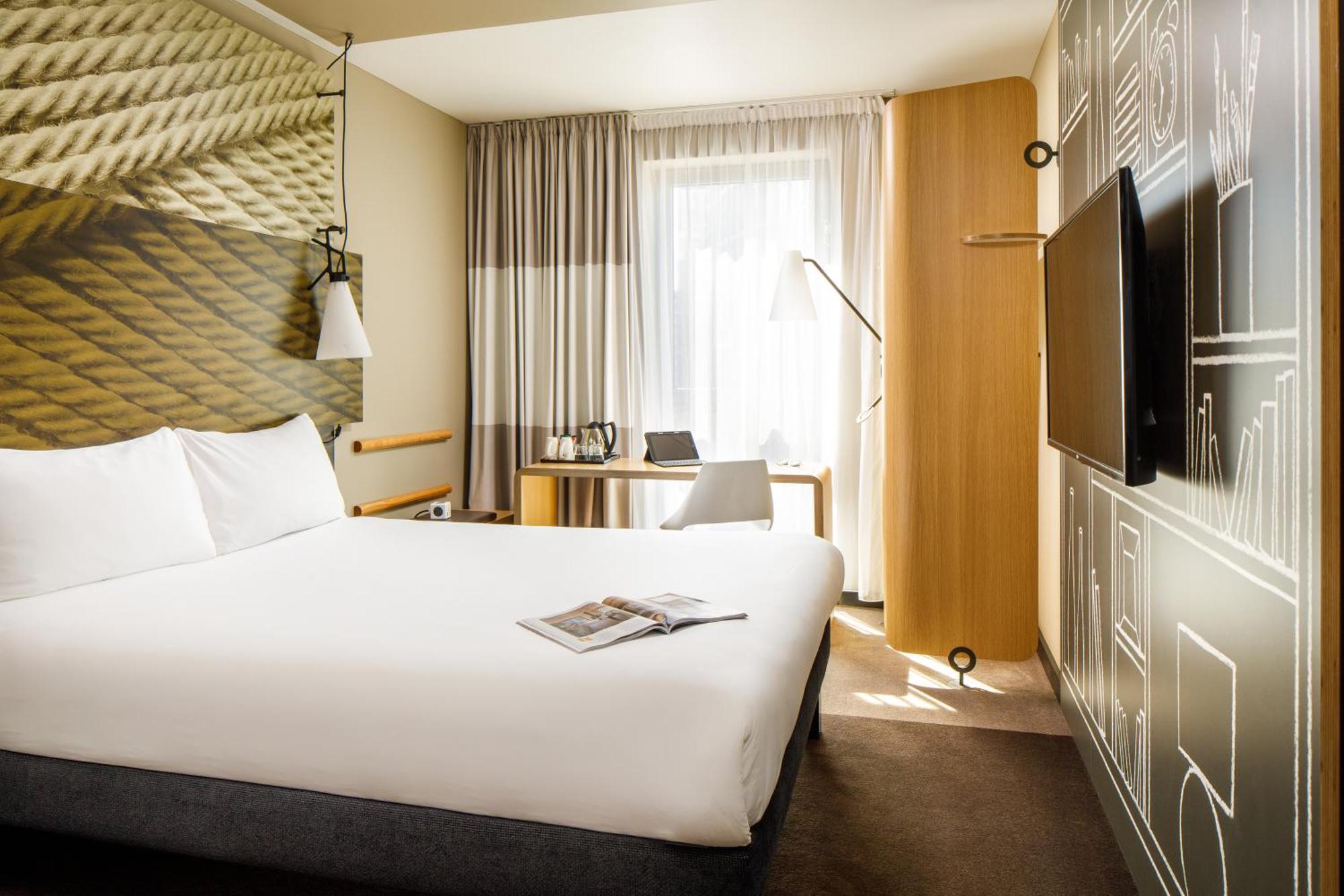Ibis Canning Town 3* London