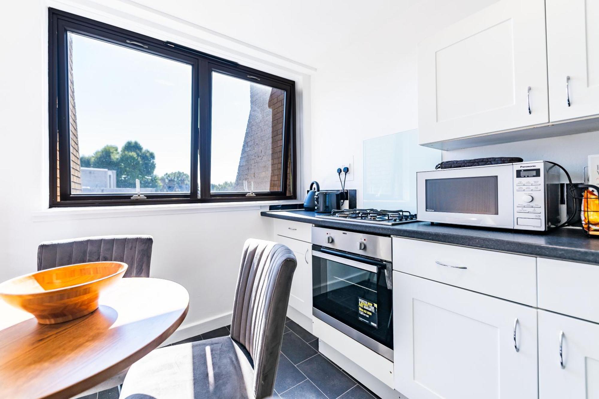 Apartment Luxury 3 Bedroom Flat With Balcony In Westbourne Park London
