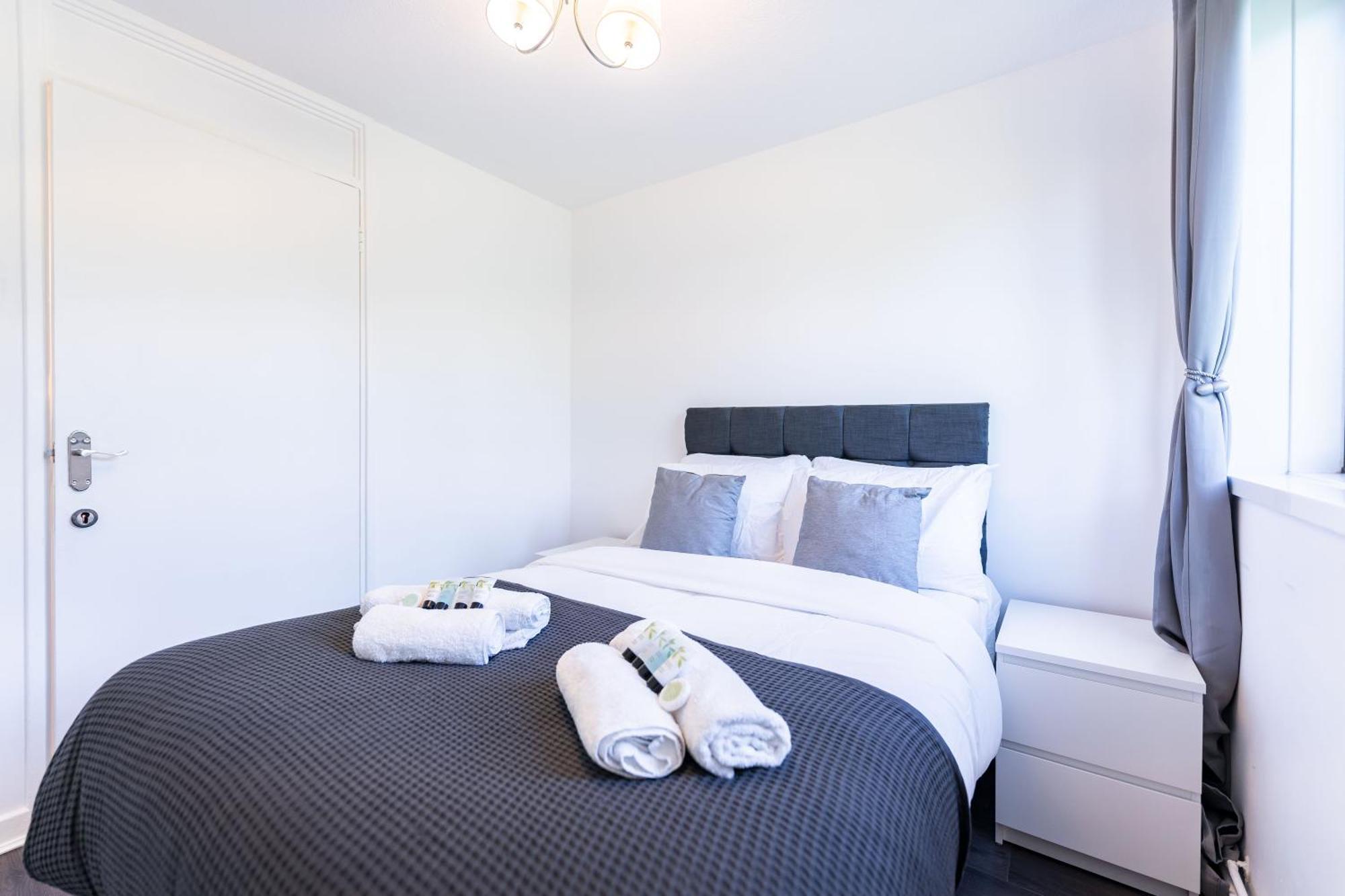 Apartment Luxury 3 Bedroom Flat With Balcony In Westbourne Park London