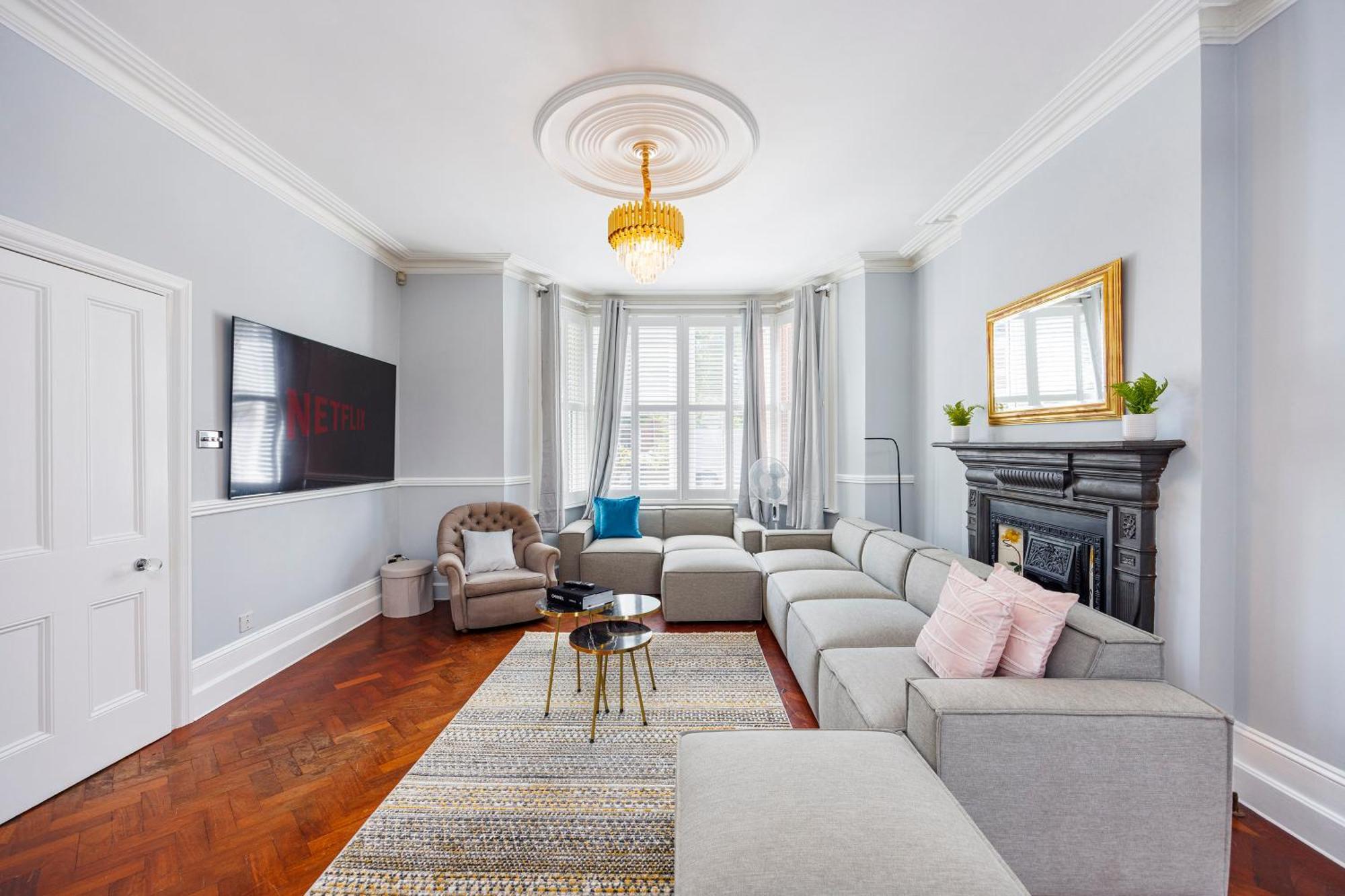 6 Bedroom House By Av Acton Sleeps 11 Free Parking Сasa de vacaciones *