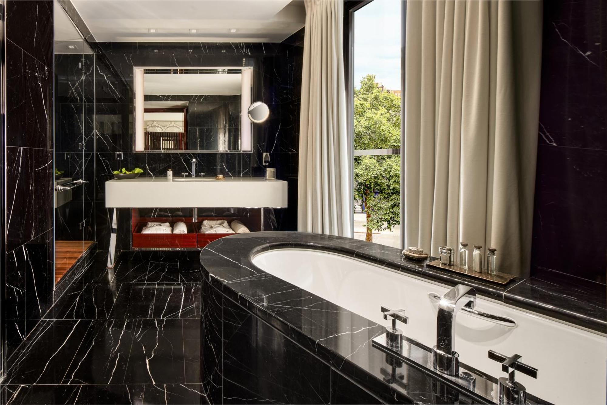 Hotel Bulgari Hotel,