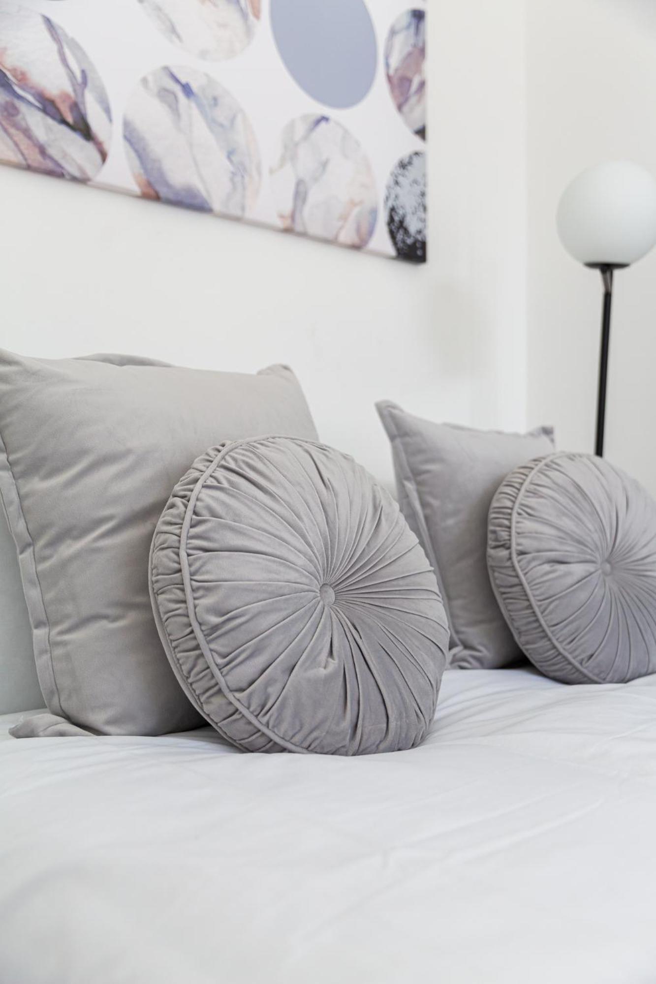 Apartment Modern & Cozy Studio, 15mins Walk To Notting Hill! 2 London