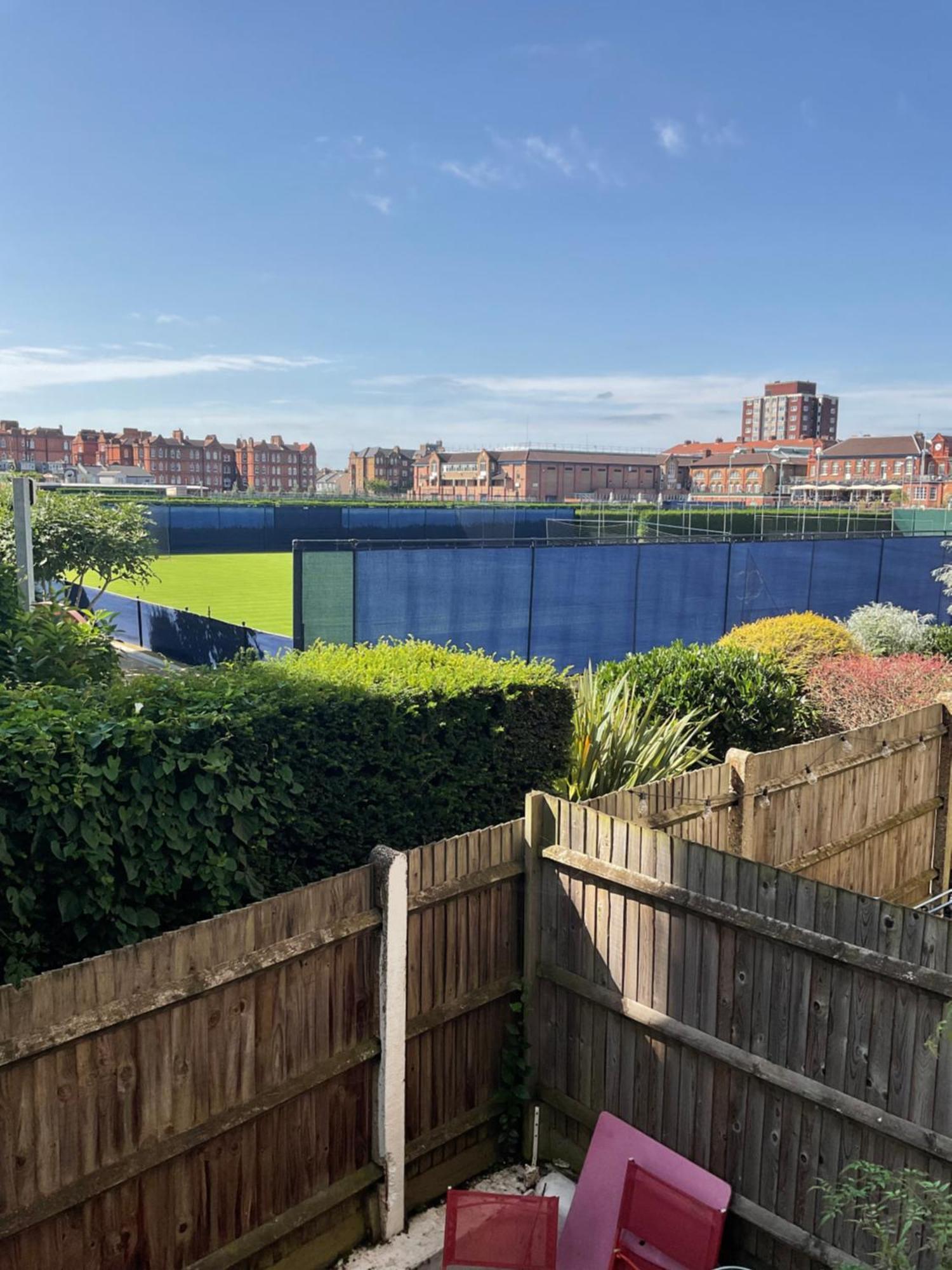 Queens View Apartment *