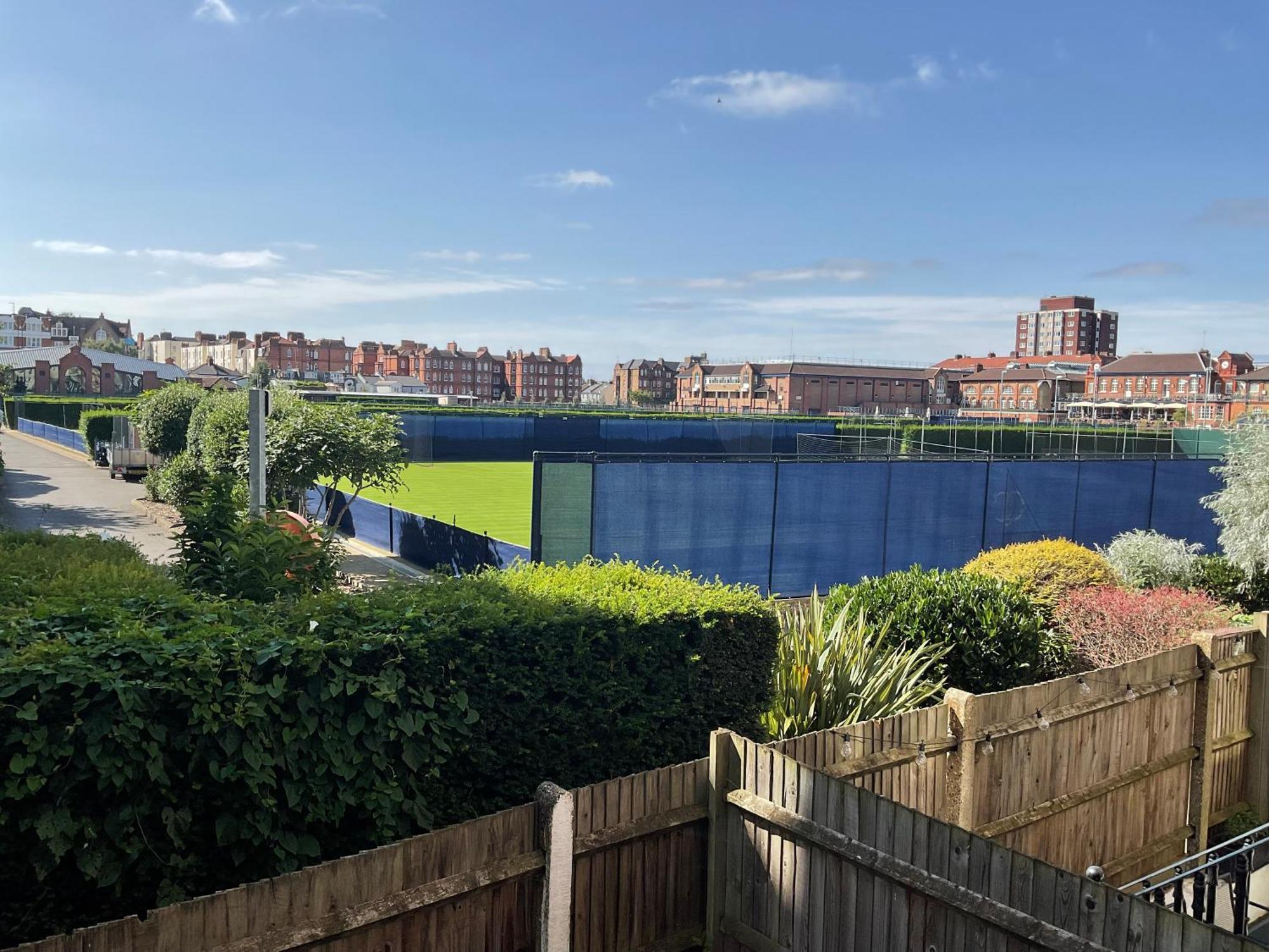 Apartment Queens View *
