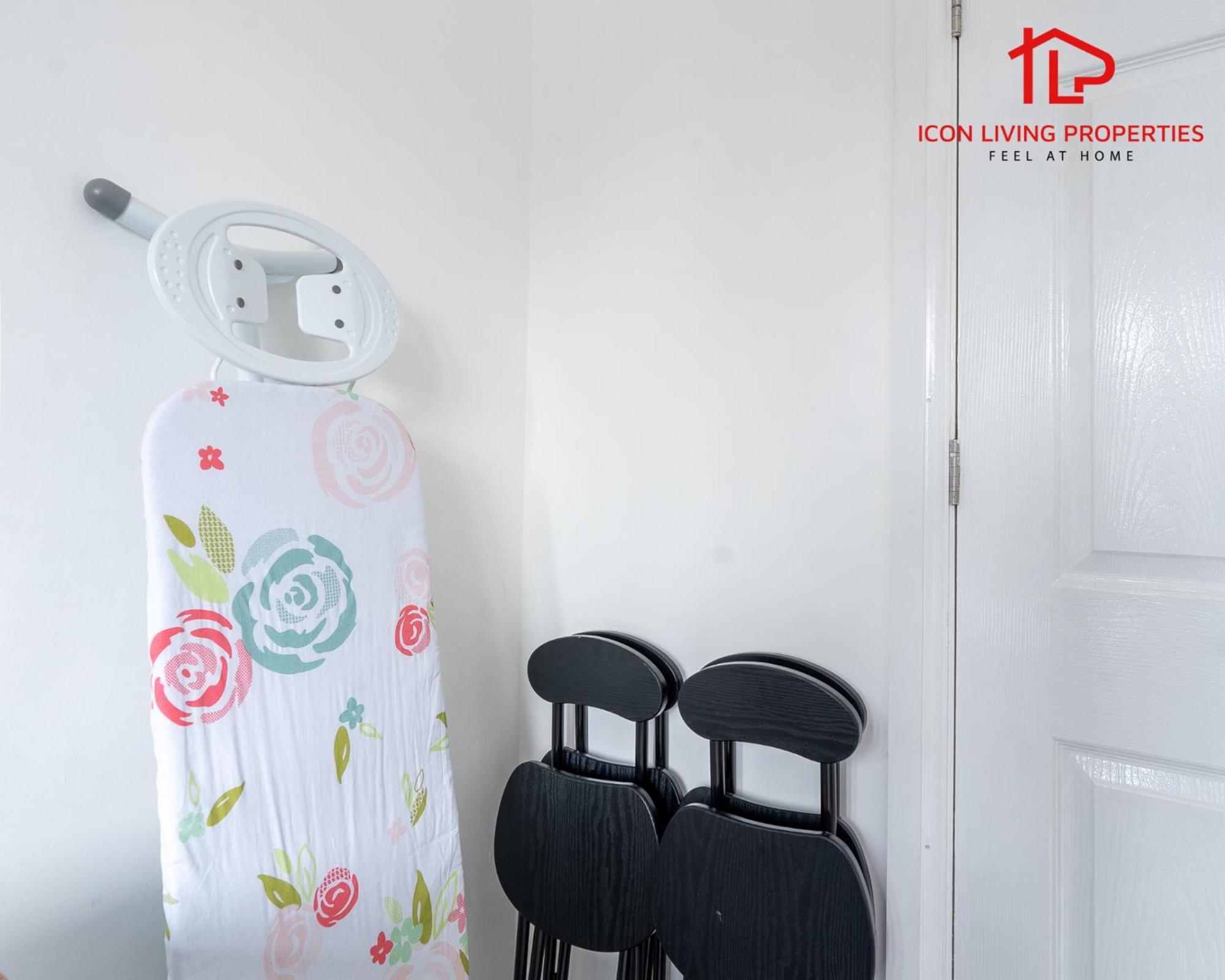 1 Bedroom Arch-view 2 By Icon Living Short Lets & Serviced With Free Parking Apartment London