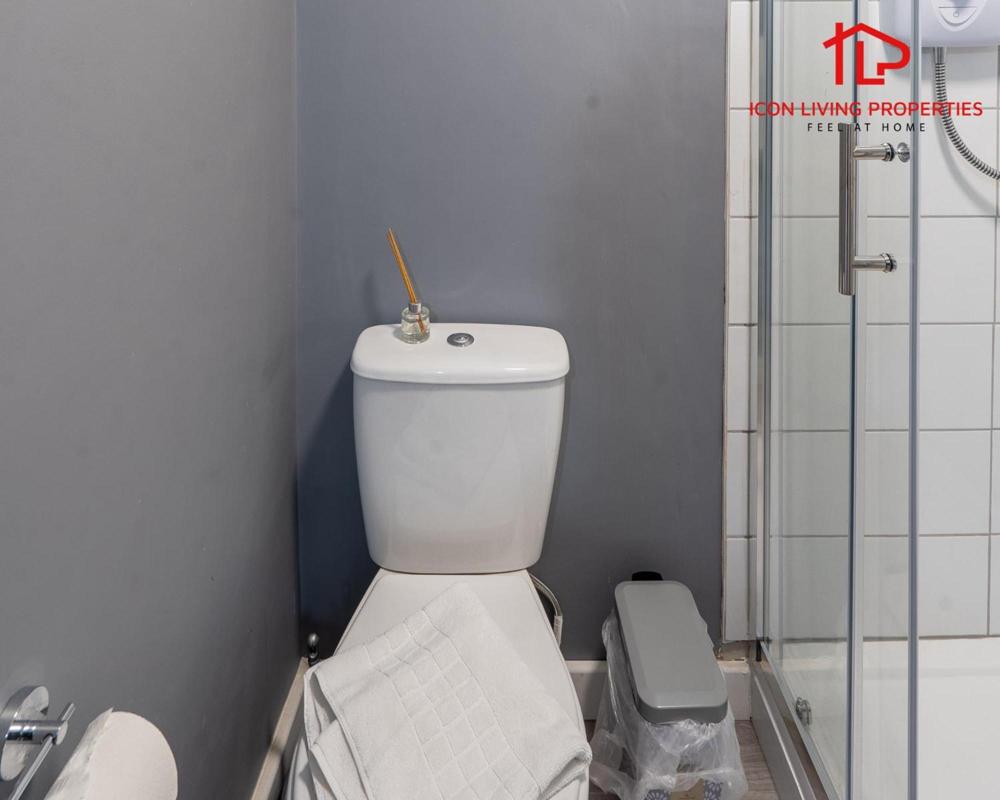 1 Bedroom Arch-view 2 By Icon Living Short Lets & Serviced With Free Parking