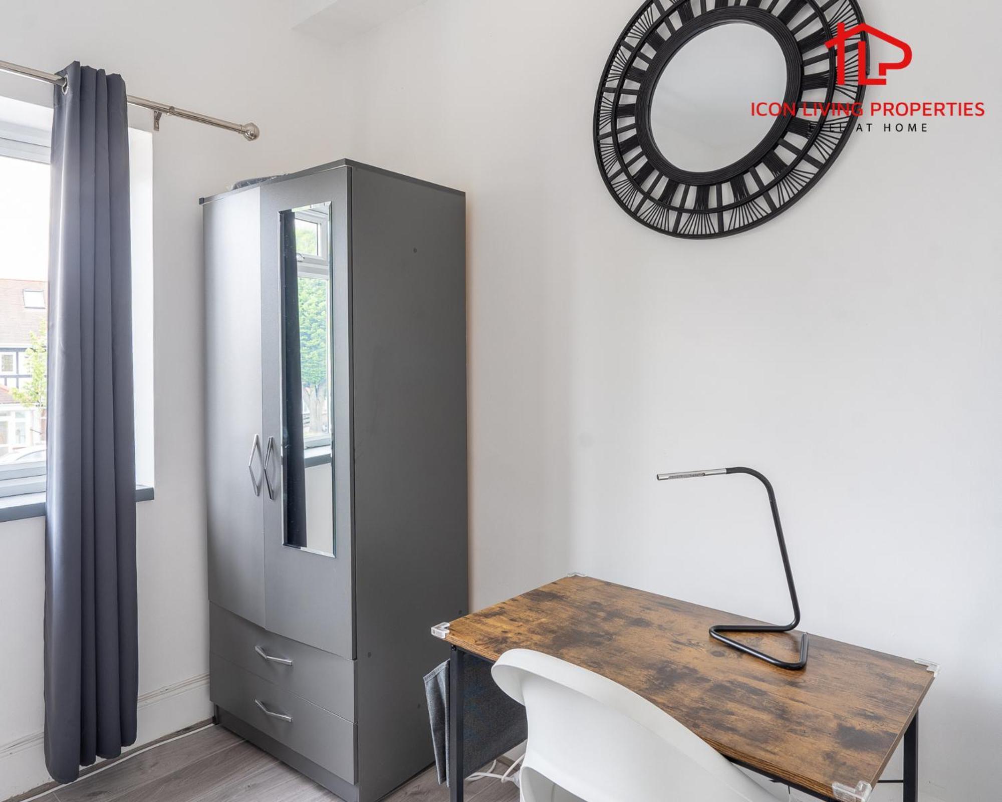 1 Bedroom Arch-view 2 By Icon Living Short Lets & Serviced With Free Parking Apartment *