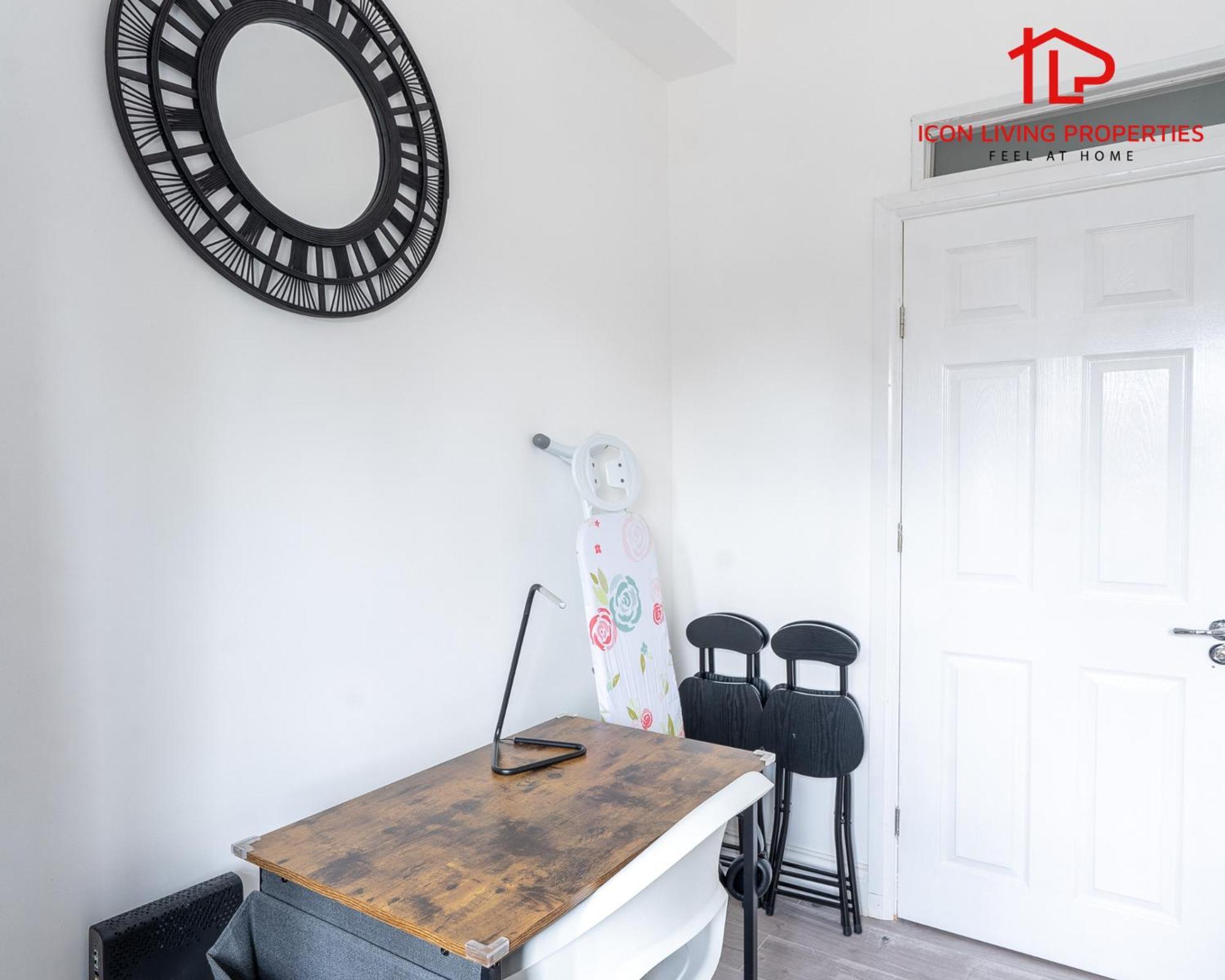 1 Bedroom Arch-view 2 By Icon Living Short Lets & Serviced With Free Parking *